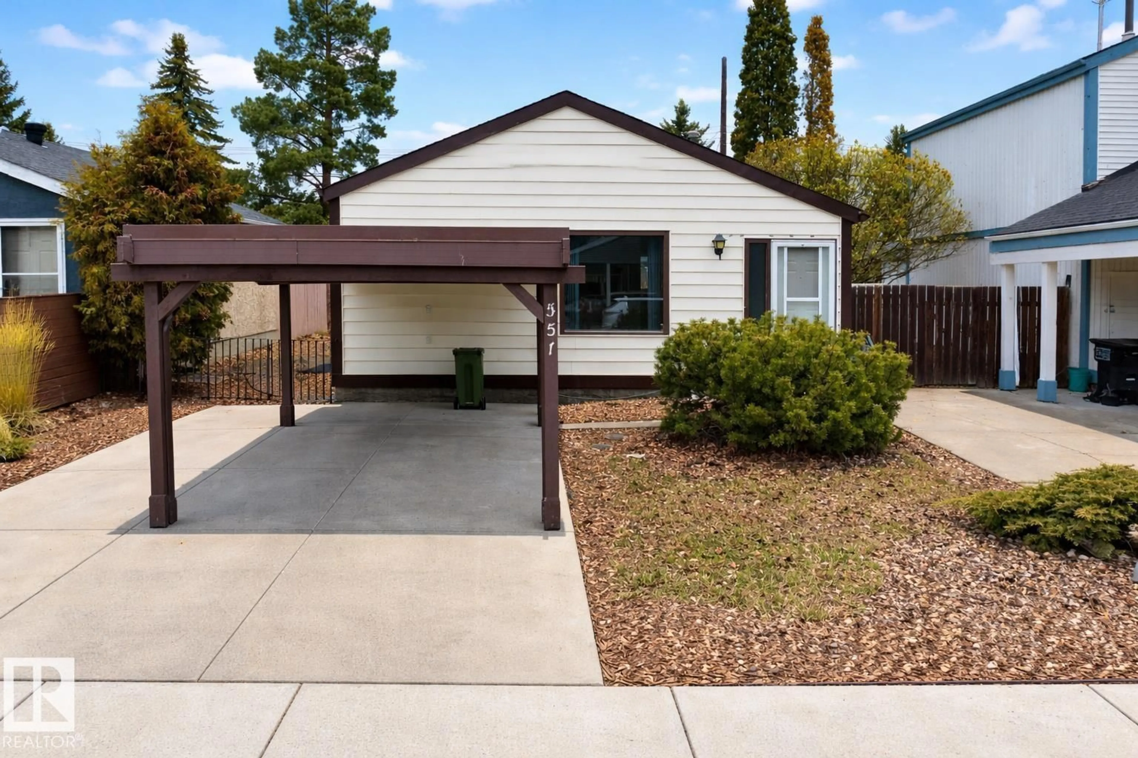 Home with vinyl exterior material, street for 5514 93A AV, Edmonton Alberta T6B2K7