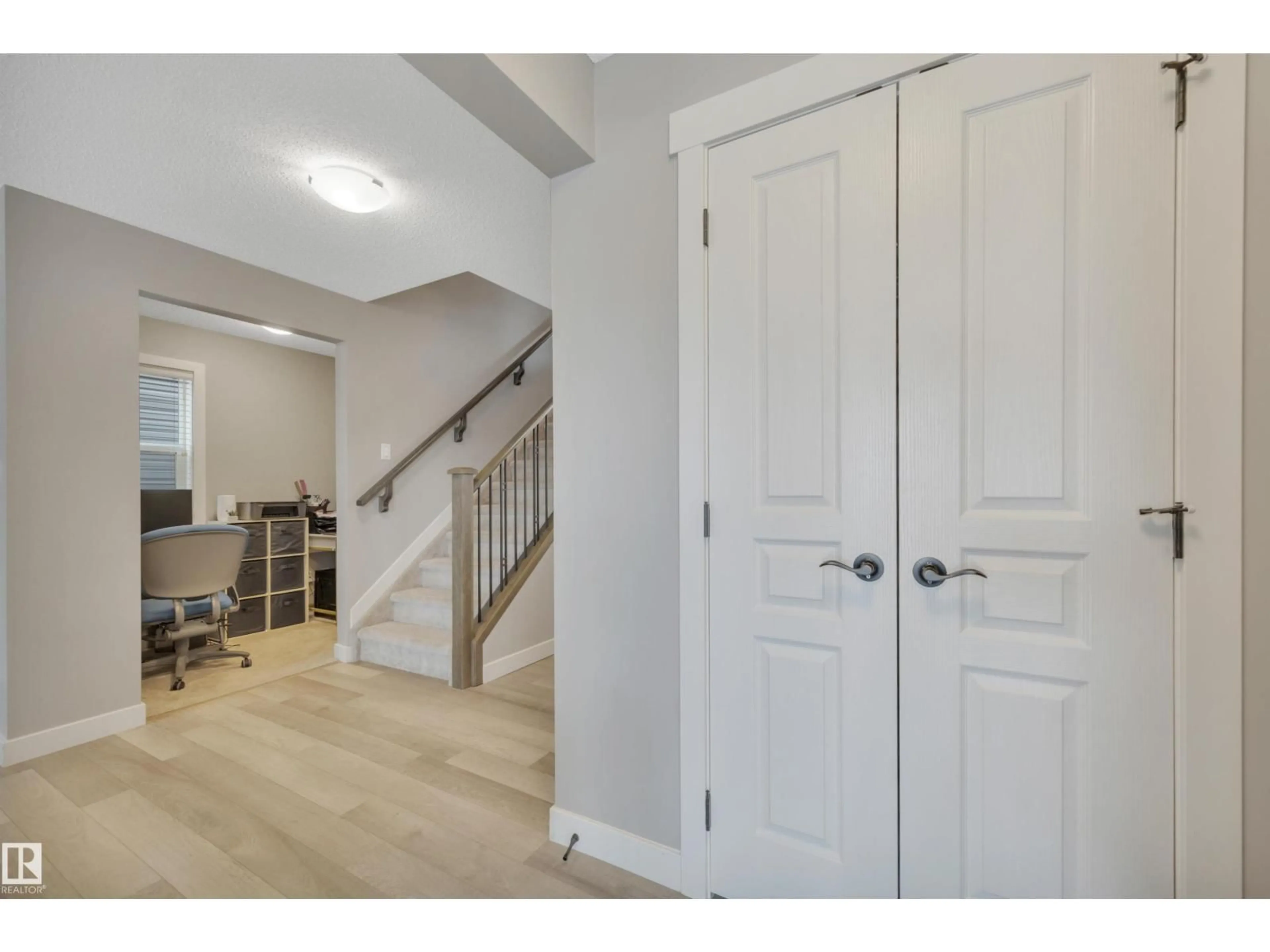 Indoor entryway for 17626 61A ST NW, Edmonton Alberta T5Y3N9