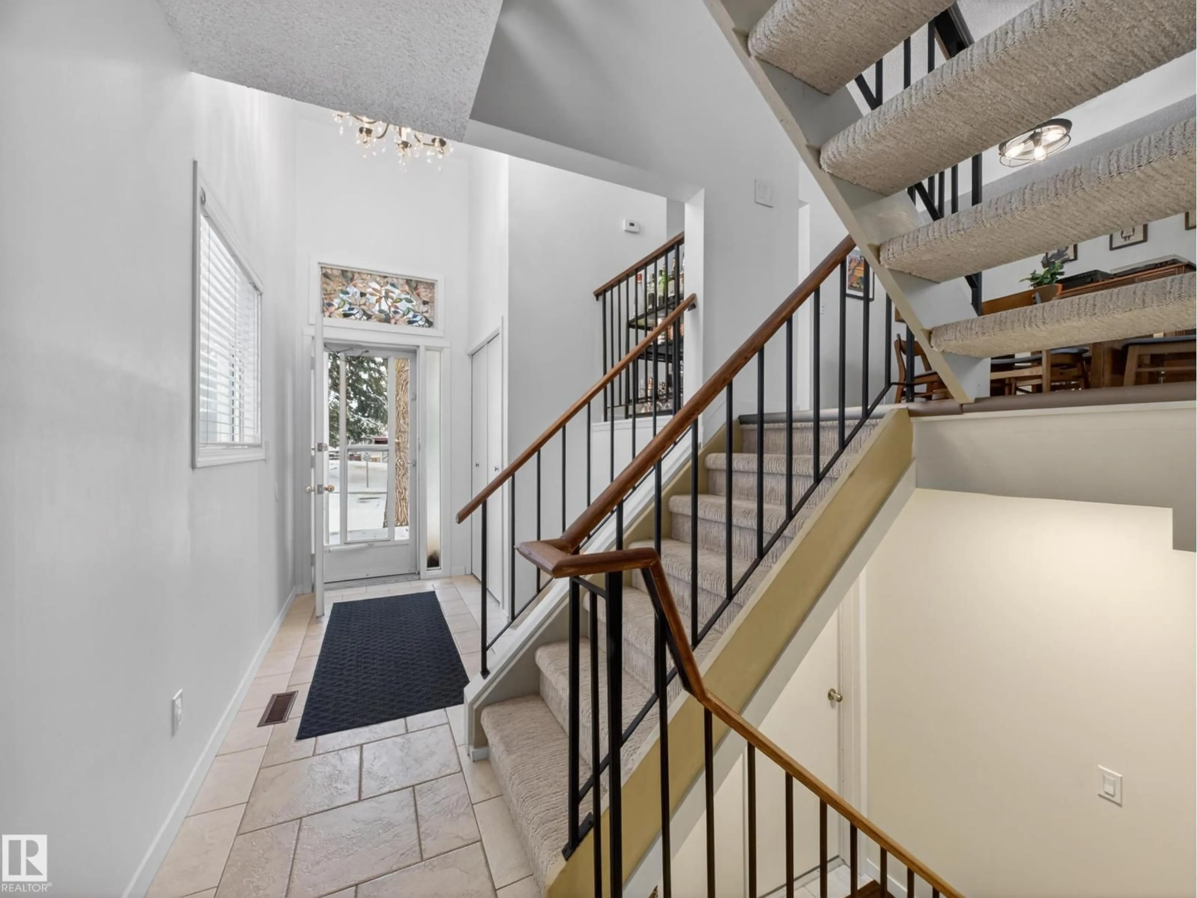 Indoor foyer for 507 WOODBRIDGE WY, Sherwood Park Alberta T8A4G9