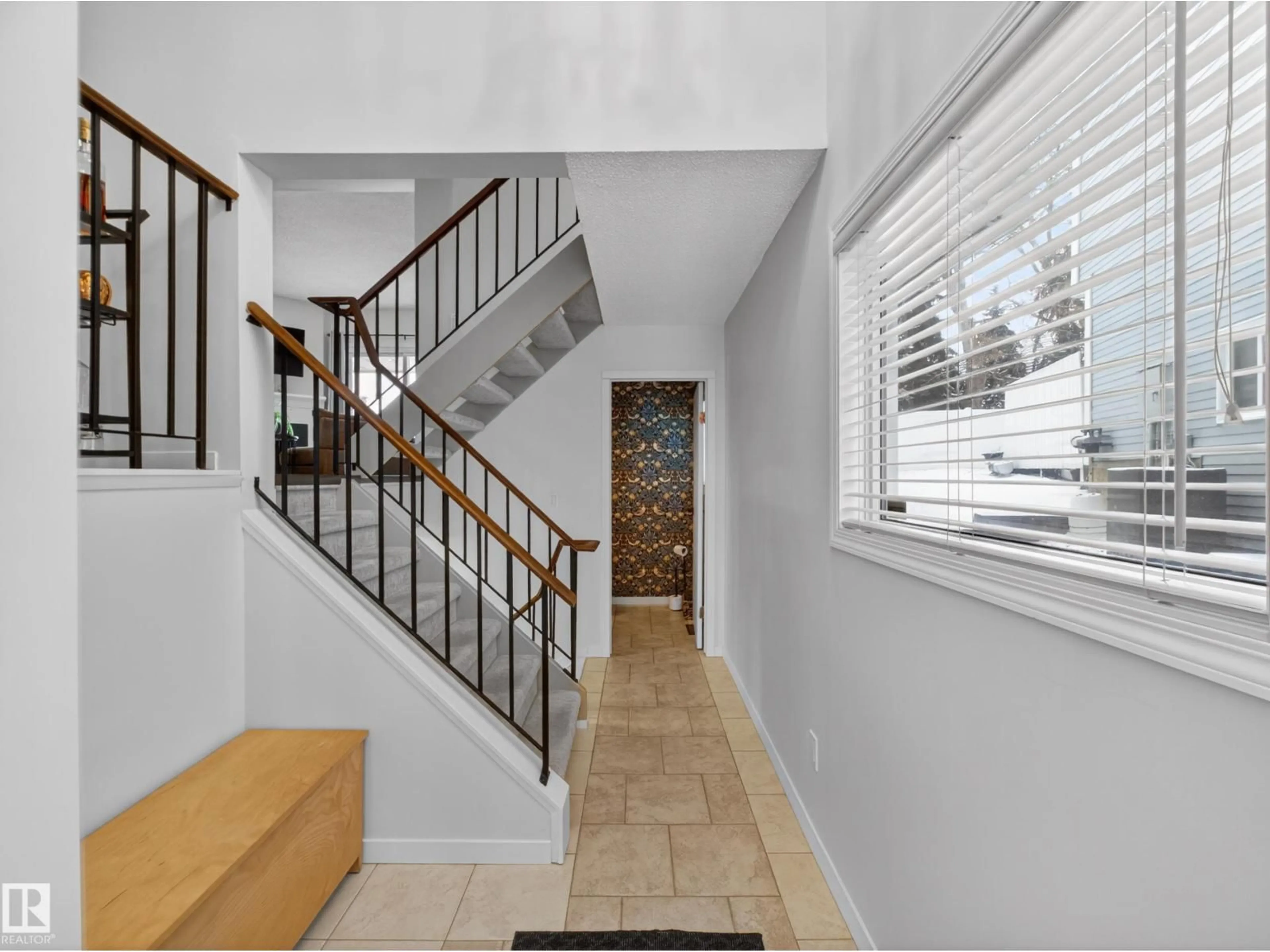Indoor entryway for 507 WOODBRIDGE WY, Sherwood Park Alberta T8A4G9