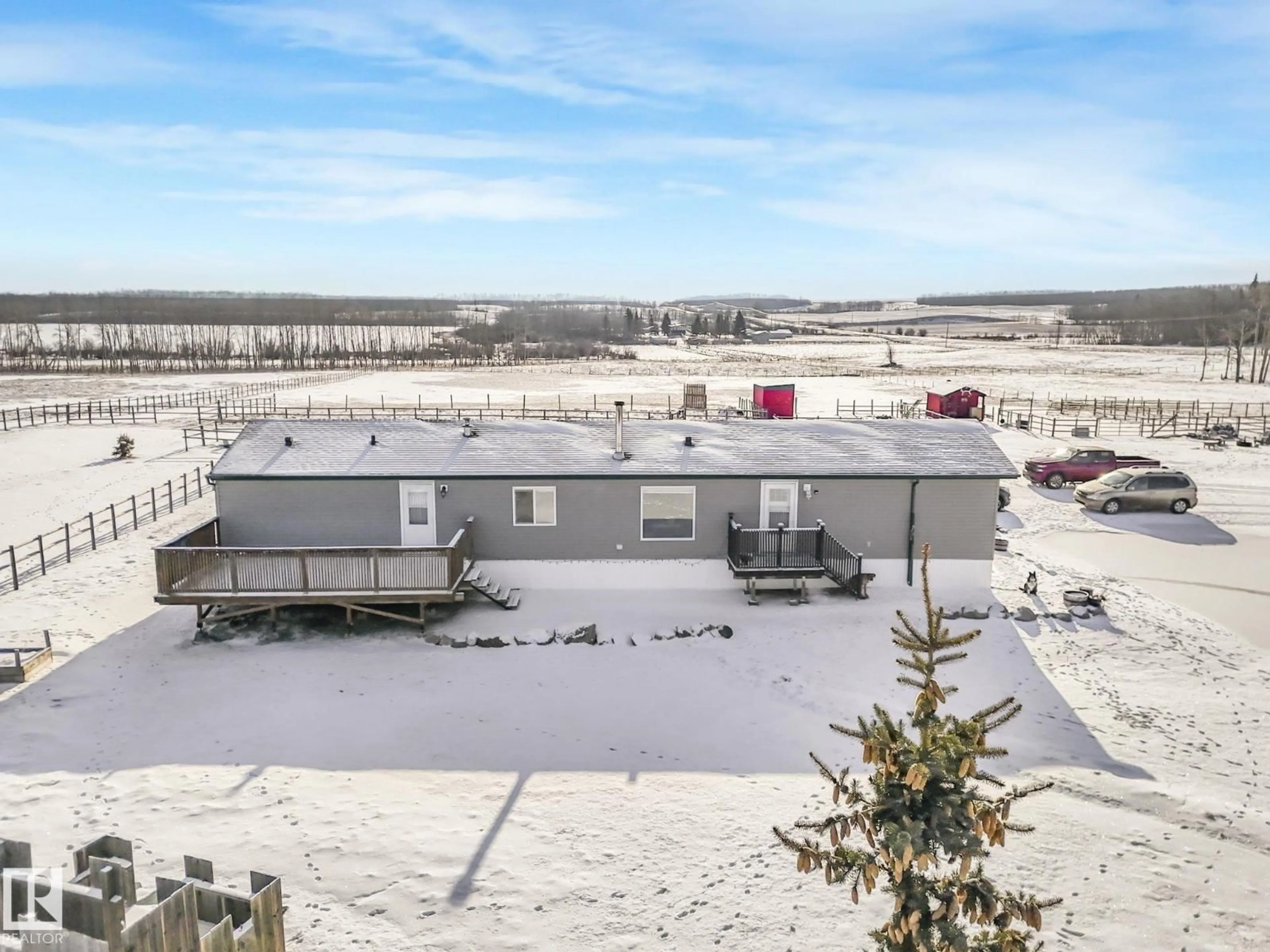 A pic from outside/outdoor area/front of a property/back of a property/a pic from drone, building for 56003 RGE ROAD 20A, Rural Lac Ste. Anne County Alberta T0E1V0