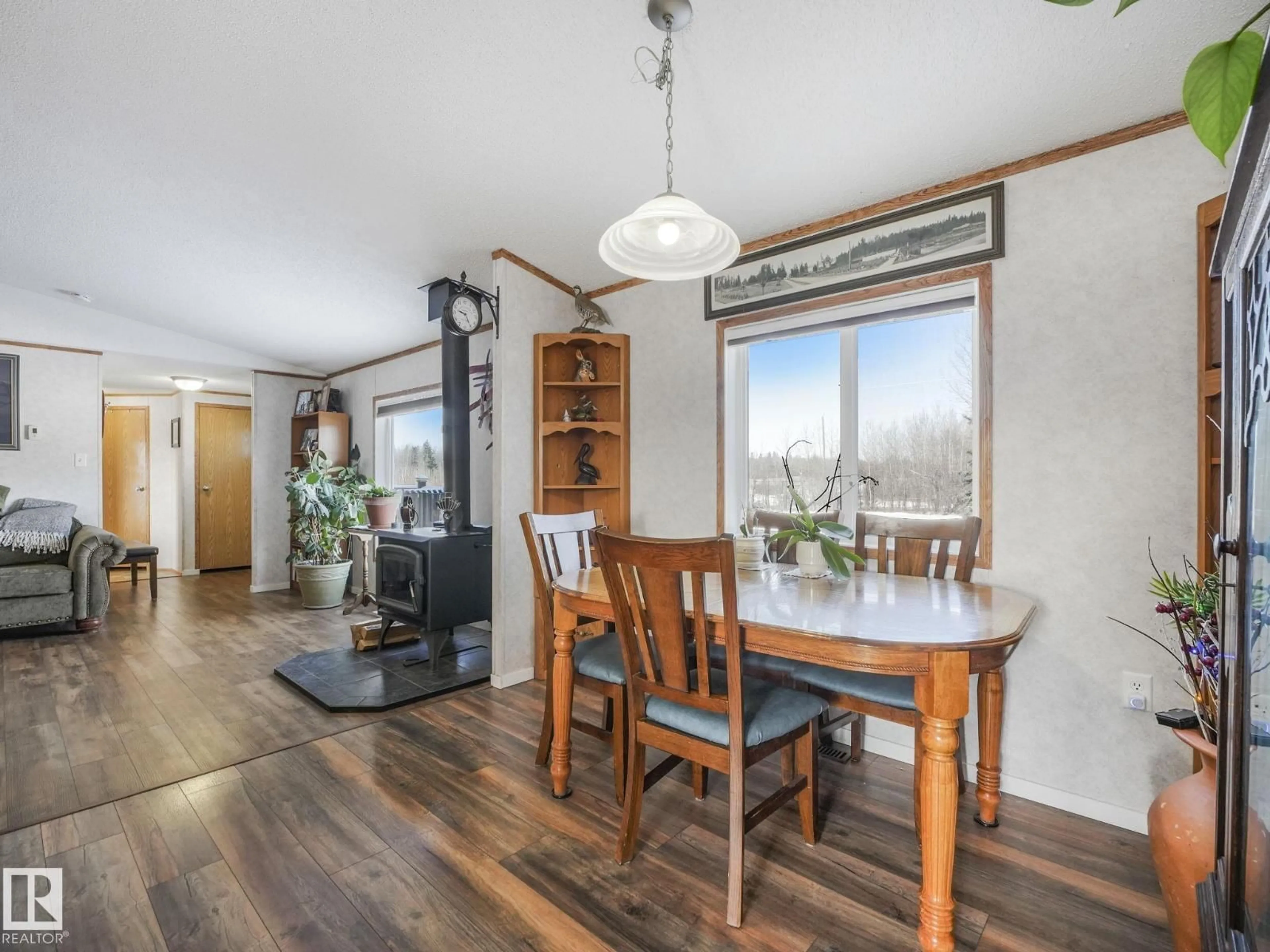 Dining room, wood/laminate floor for 56003 RGE ROAD 20A, Rural Lac Ste. Anne County Alberta T0E1V0