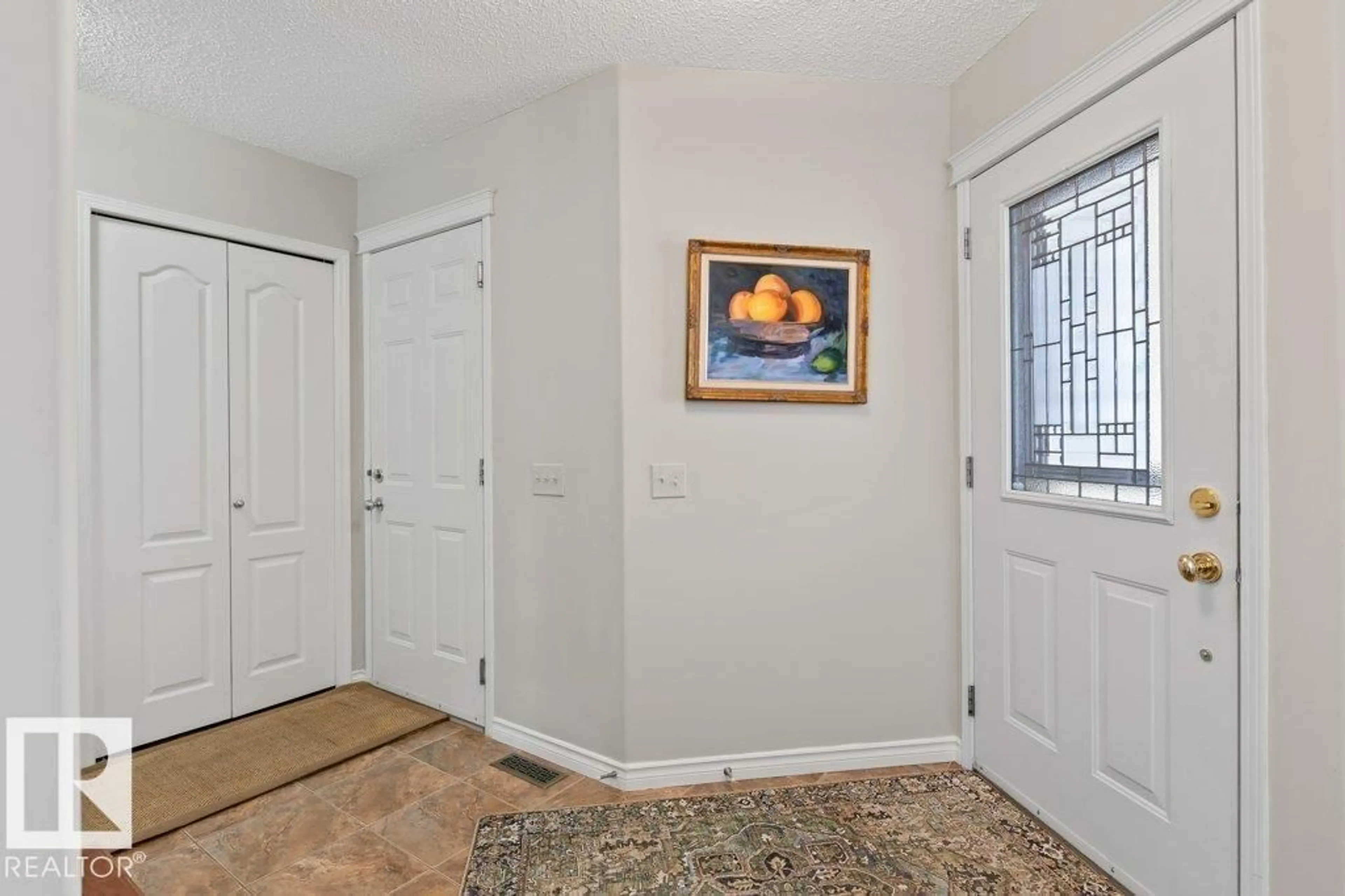 Indoor entryway for 12 ELBOW PL, St. Albert Alberta T8N6X3