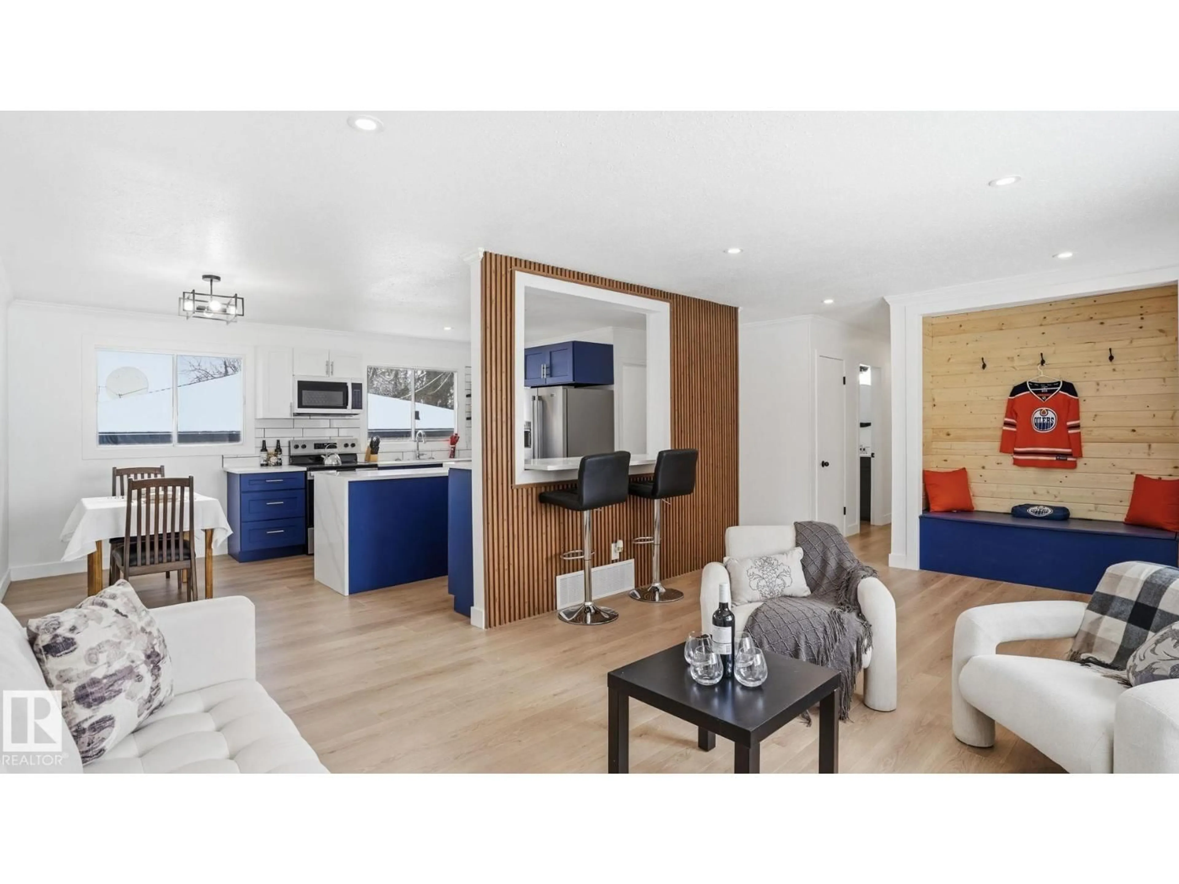 Open concept kitchen, wood/laminate floor for 899 ALDER AV, Sherwood Park Alberta T8A1V4