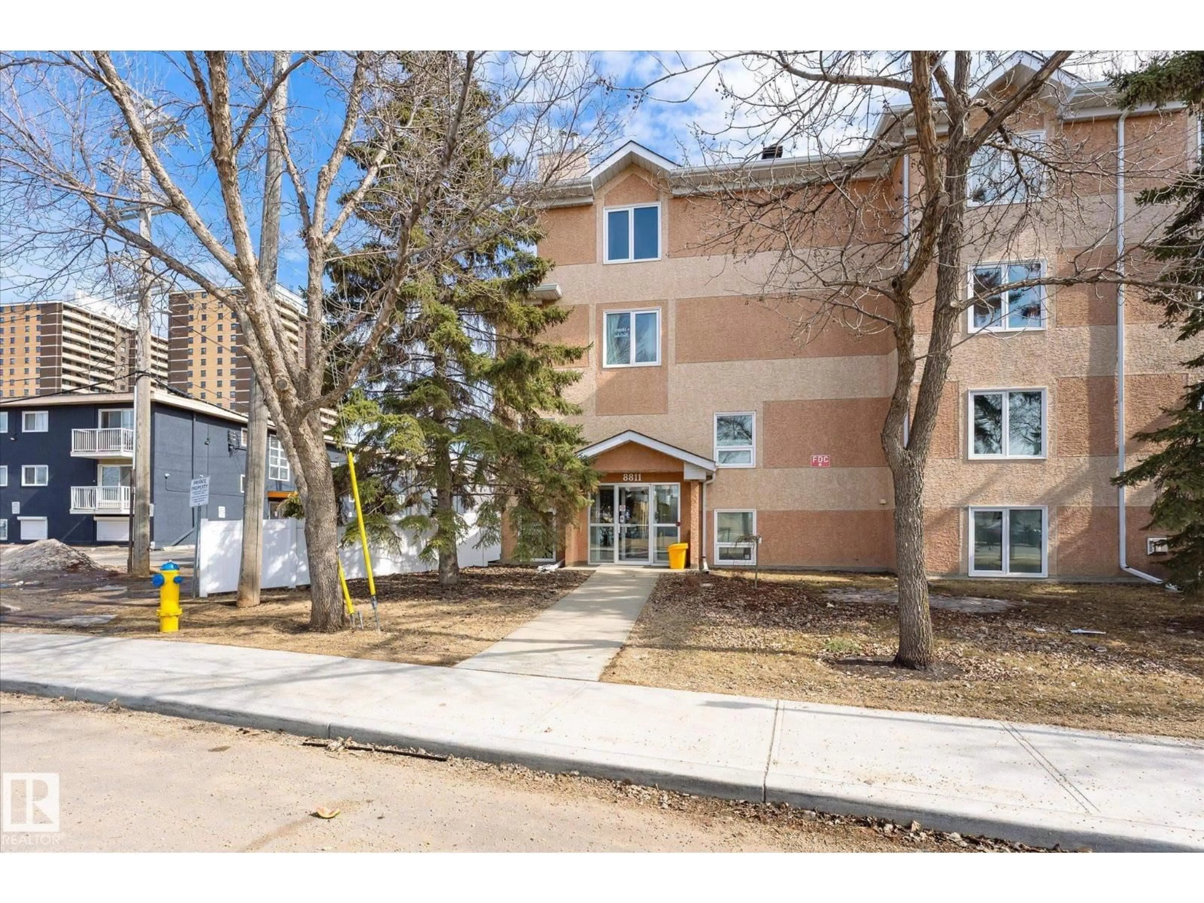 Unknown for 105 - 8811 106A AV NW, Edmonton Alberta T5H3Y7