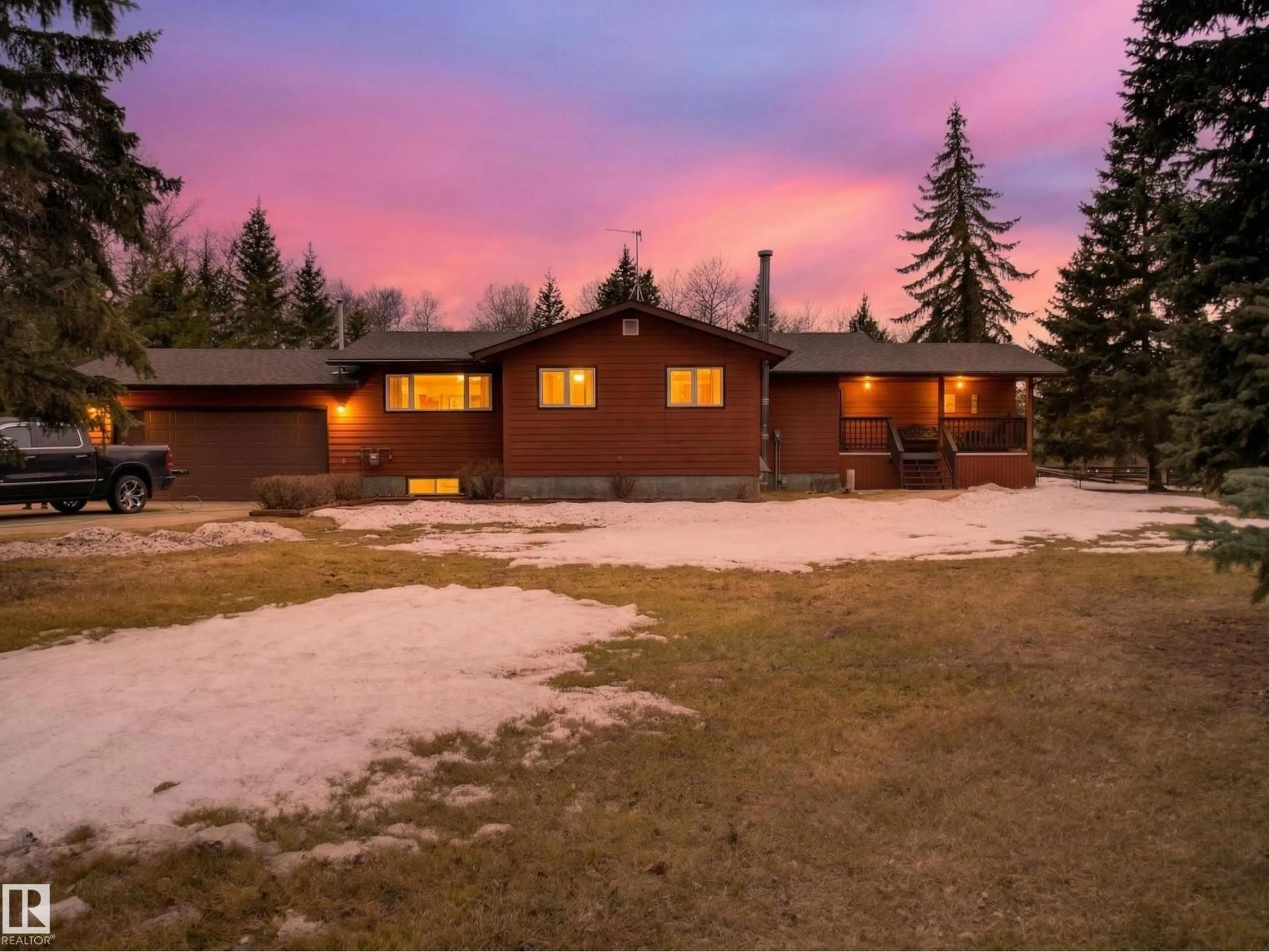 A pic from outside/outdoor area/front of a property/back of a property/a pic from drone, mountain view for 146 - 52009 RGE ROAD 214, Rural Strathcona County Alberta T8A1A2