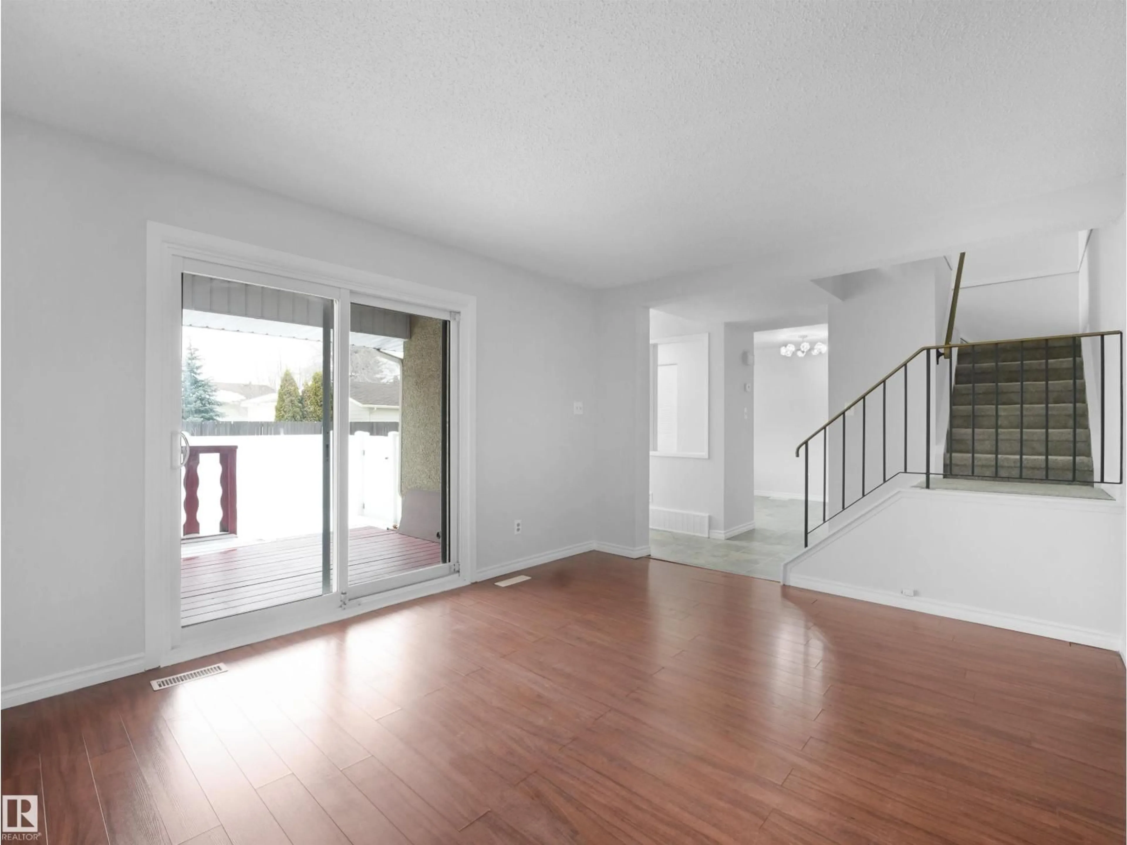 A pic of a room for NW - 59 WOODVALE VG, Edmonton Alberta T6L1W4