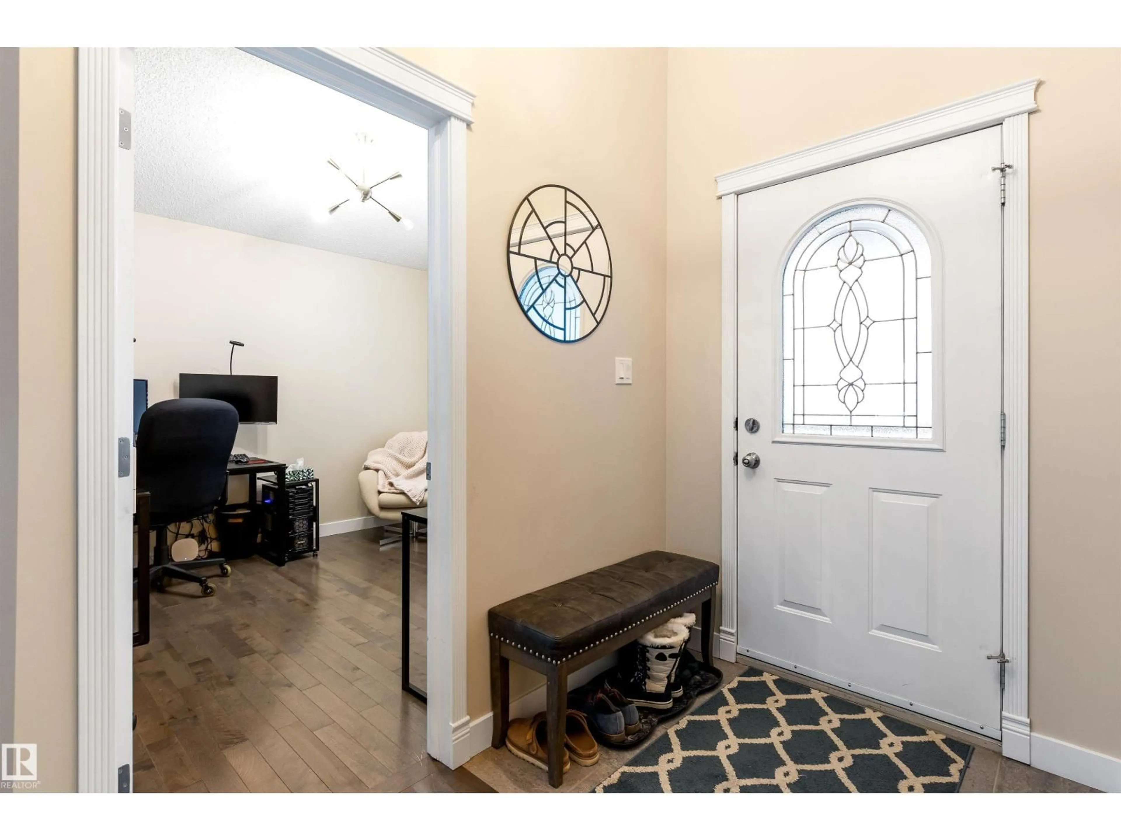 Indoor entryway for 13 NEWBURY CO, St. Albert Alberta T8N7C1