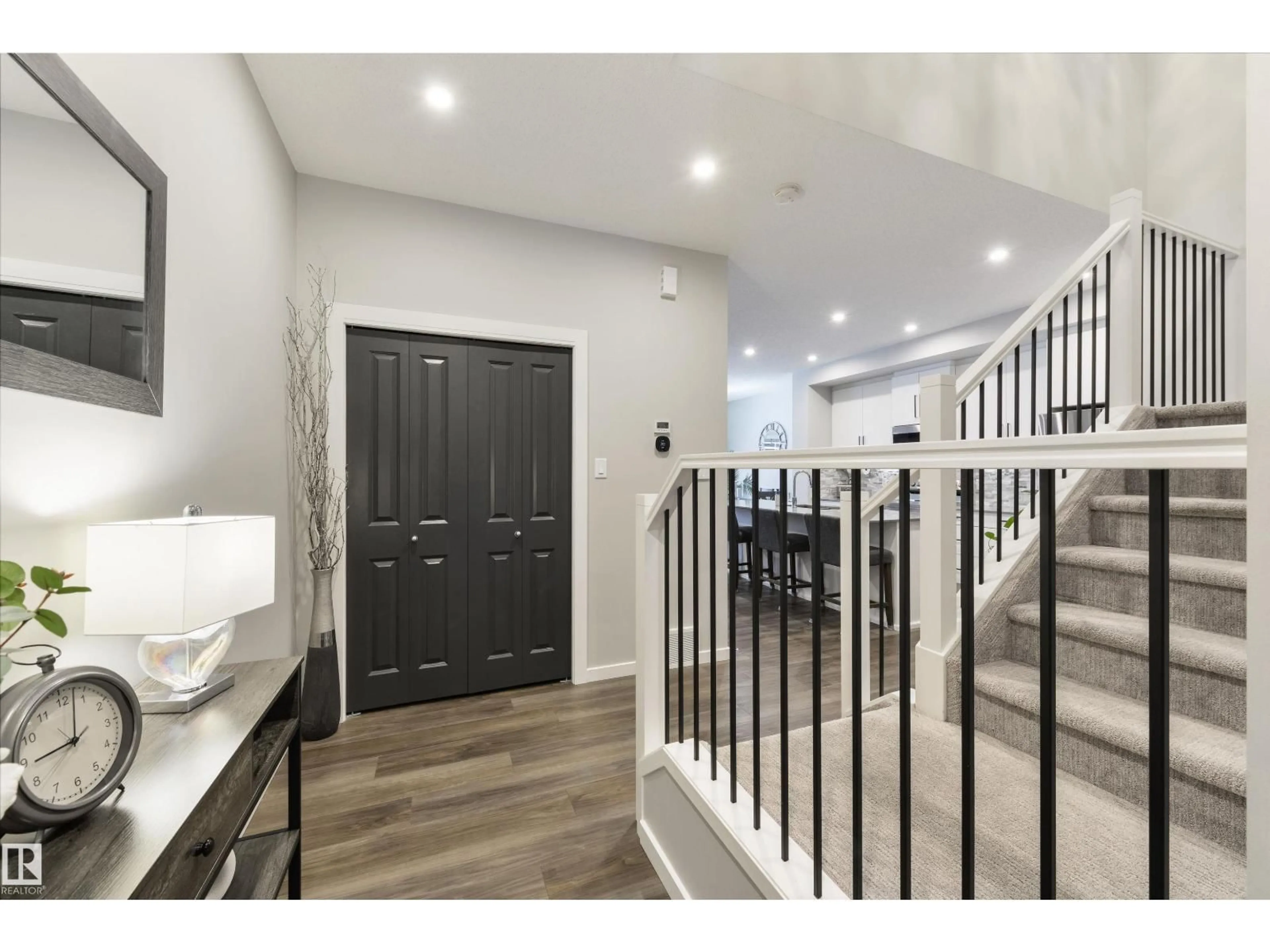 Indoor entryway for 27 PROSPECT PL, Spruce Grove Alberta T7X2W7