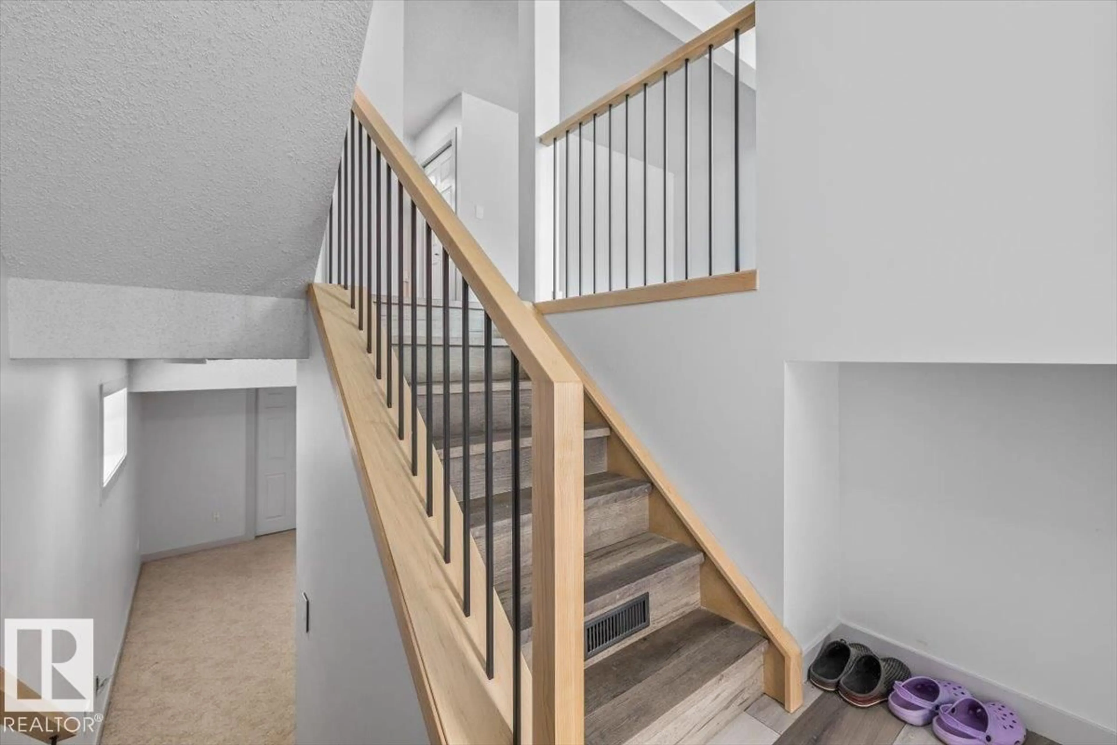 Stairs for #31 - 9935 167 ST, Edmonton Alberta T5P4Y6