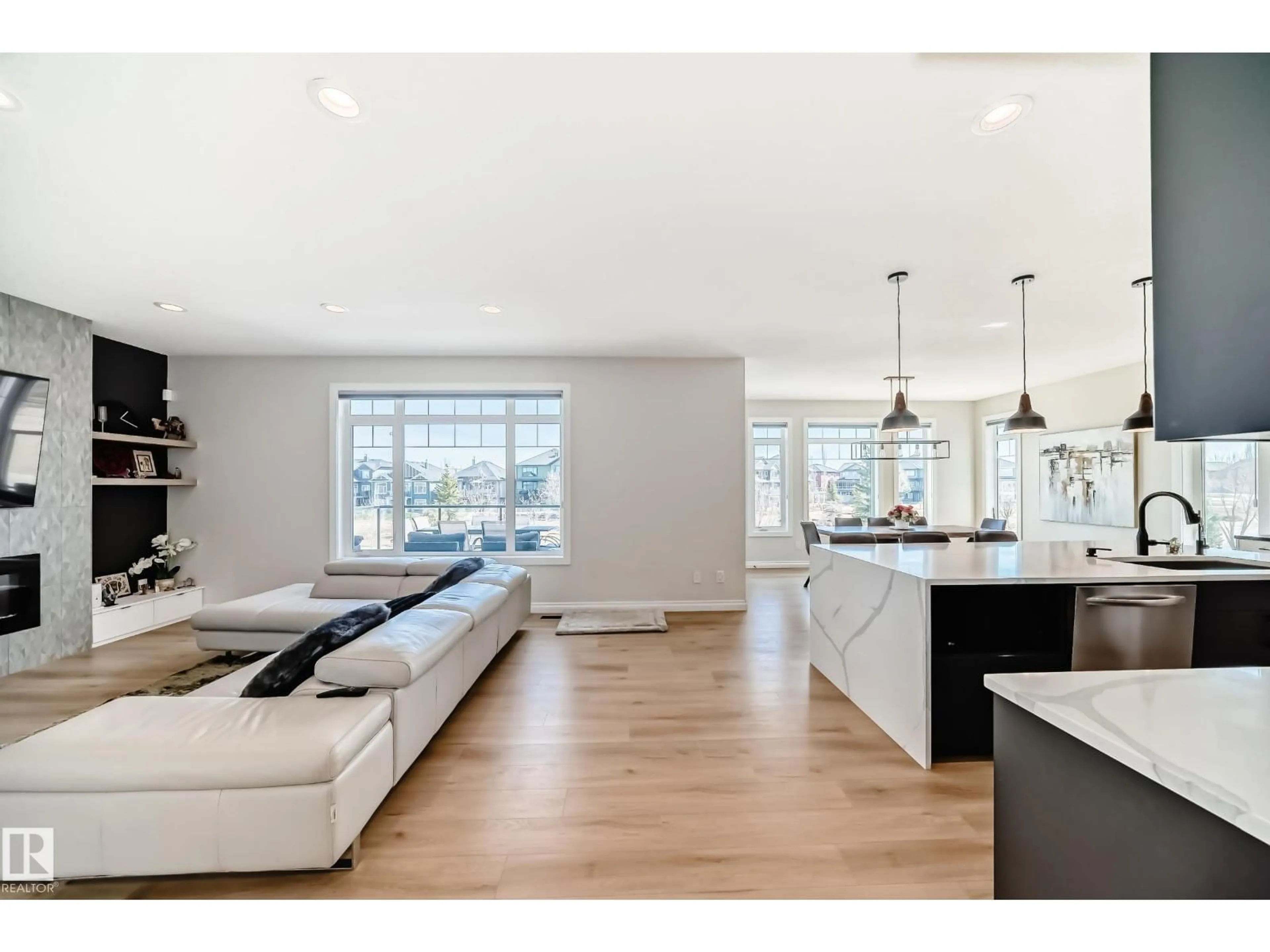 Open concept kitchen, unknown for 3230 WHITELAW DR, Edmonton Alberta T6W0P7
