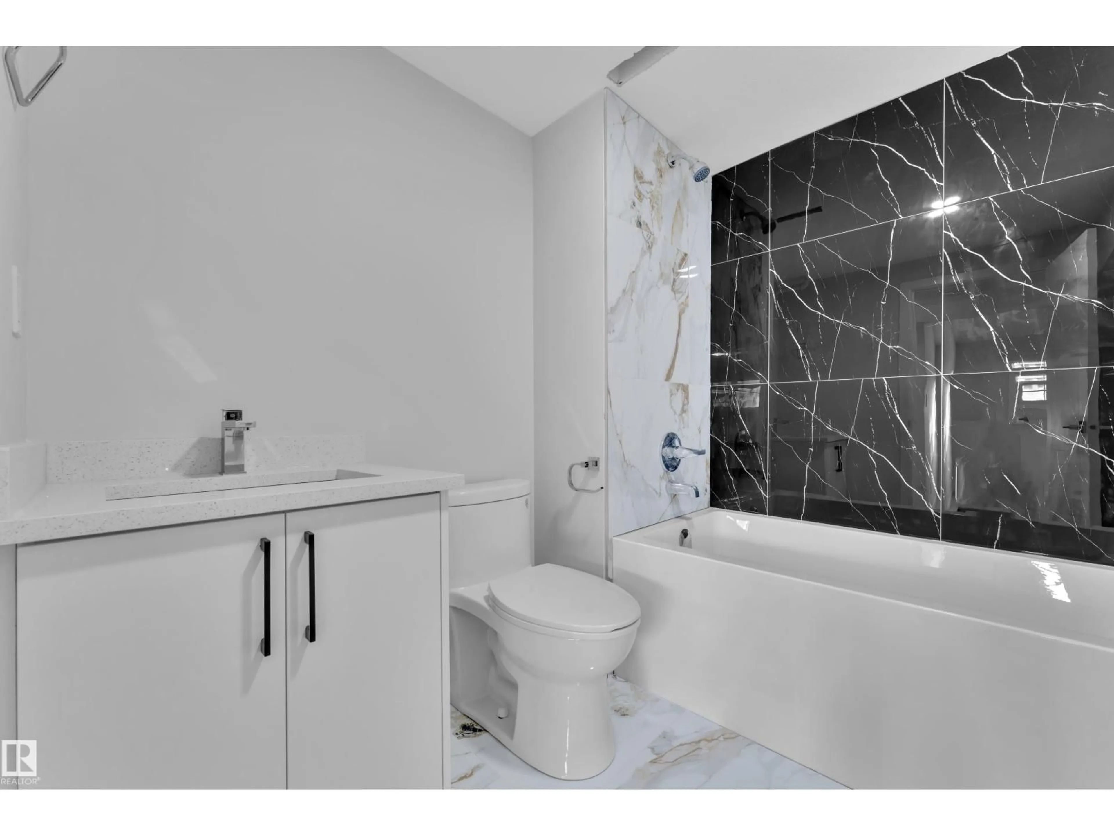 Standard bathroom, ceramic/tile floor for 5118 17A AVE, Edmonton Alberta T6L1A6