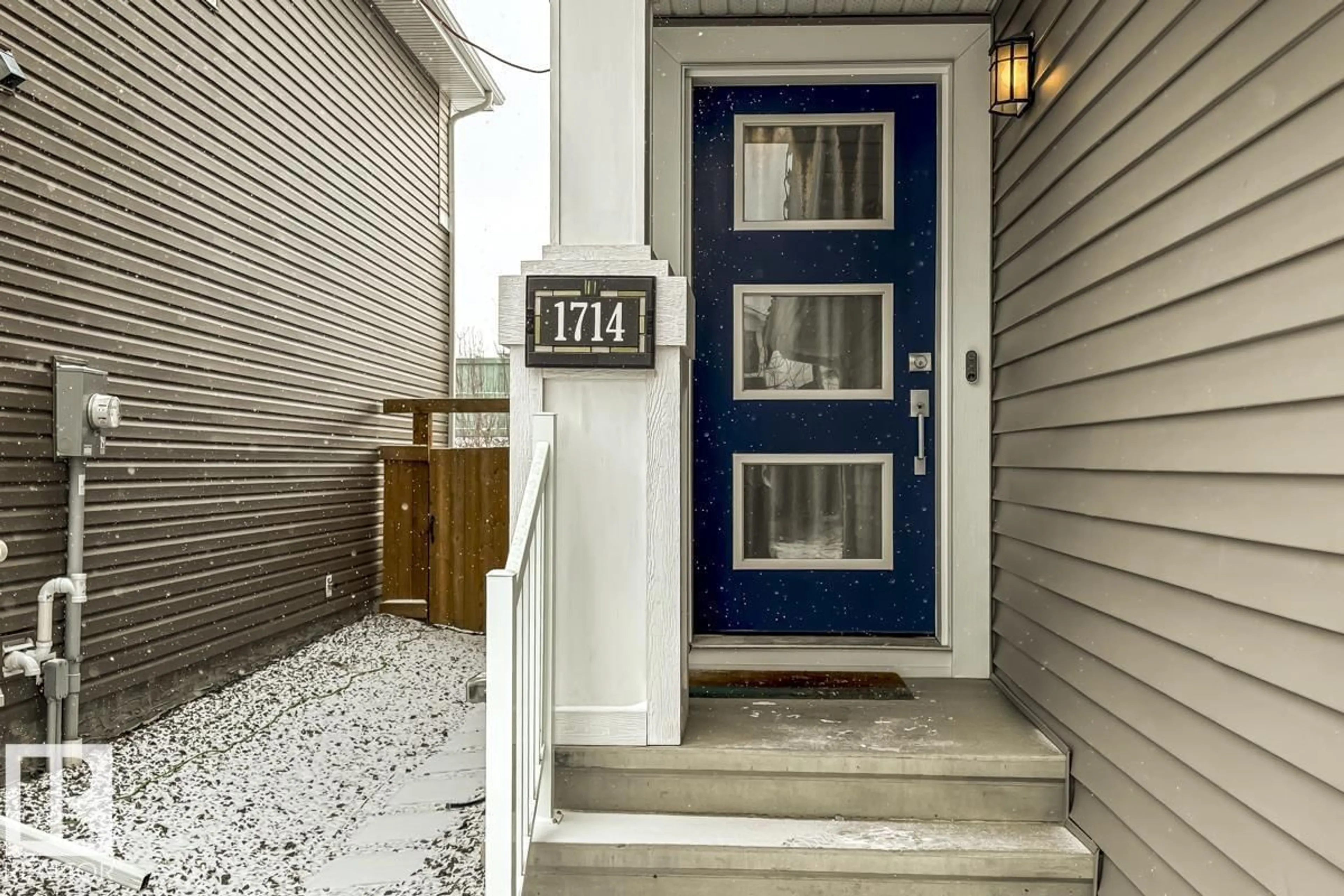 Indoor entryway for SW - 1714 169 ST, Edmonton Alberta T6W3P7