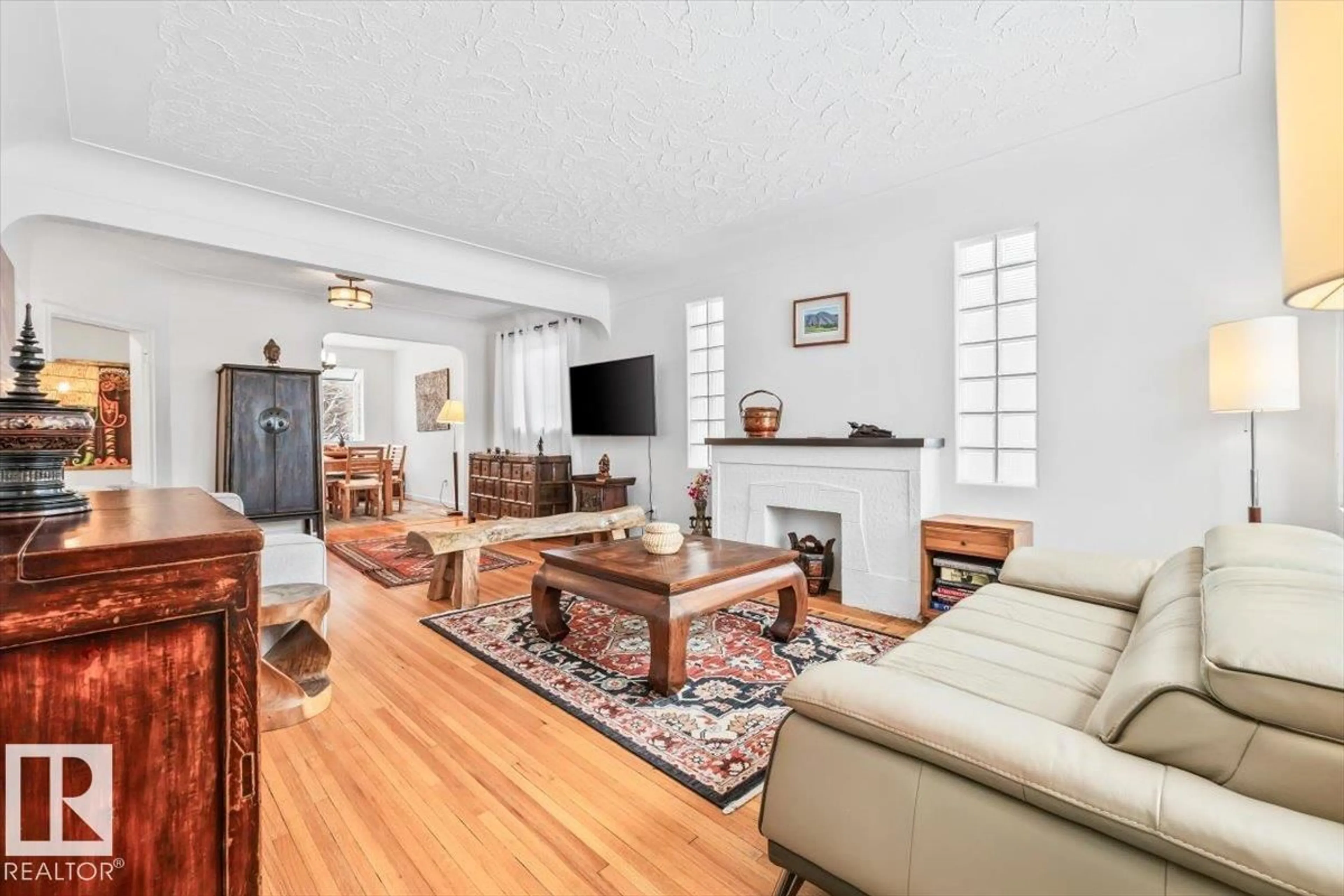 Living room with furniture, unknown for 11107 78 AV, Edmonton Alberta T6G0M5