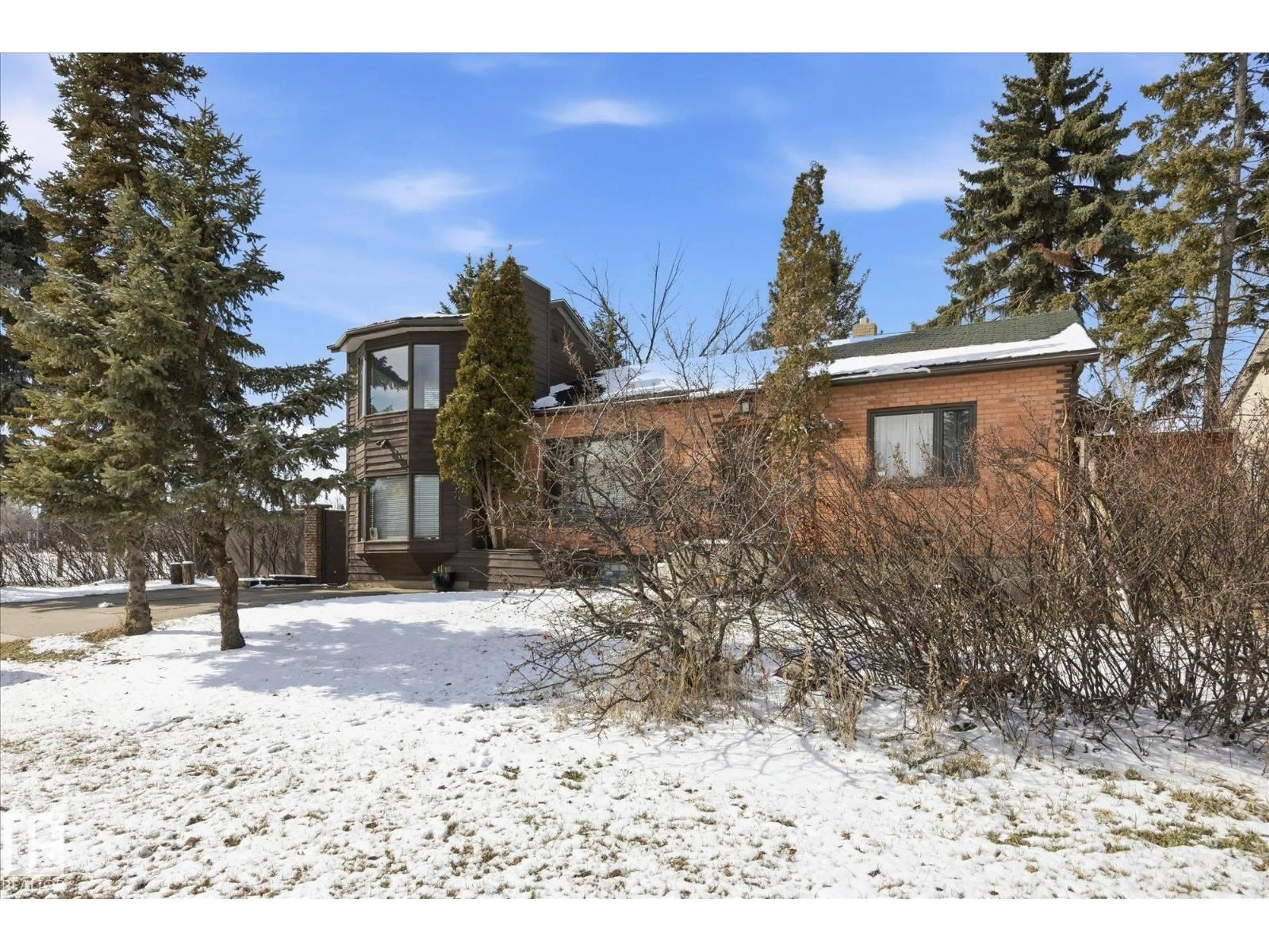 Unknown for 11026 110 AV NW, Edmonton Alberta T5H1H9