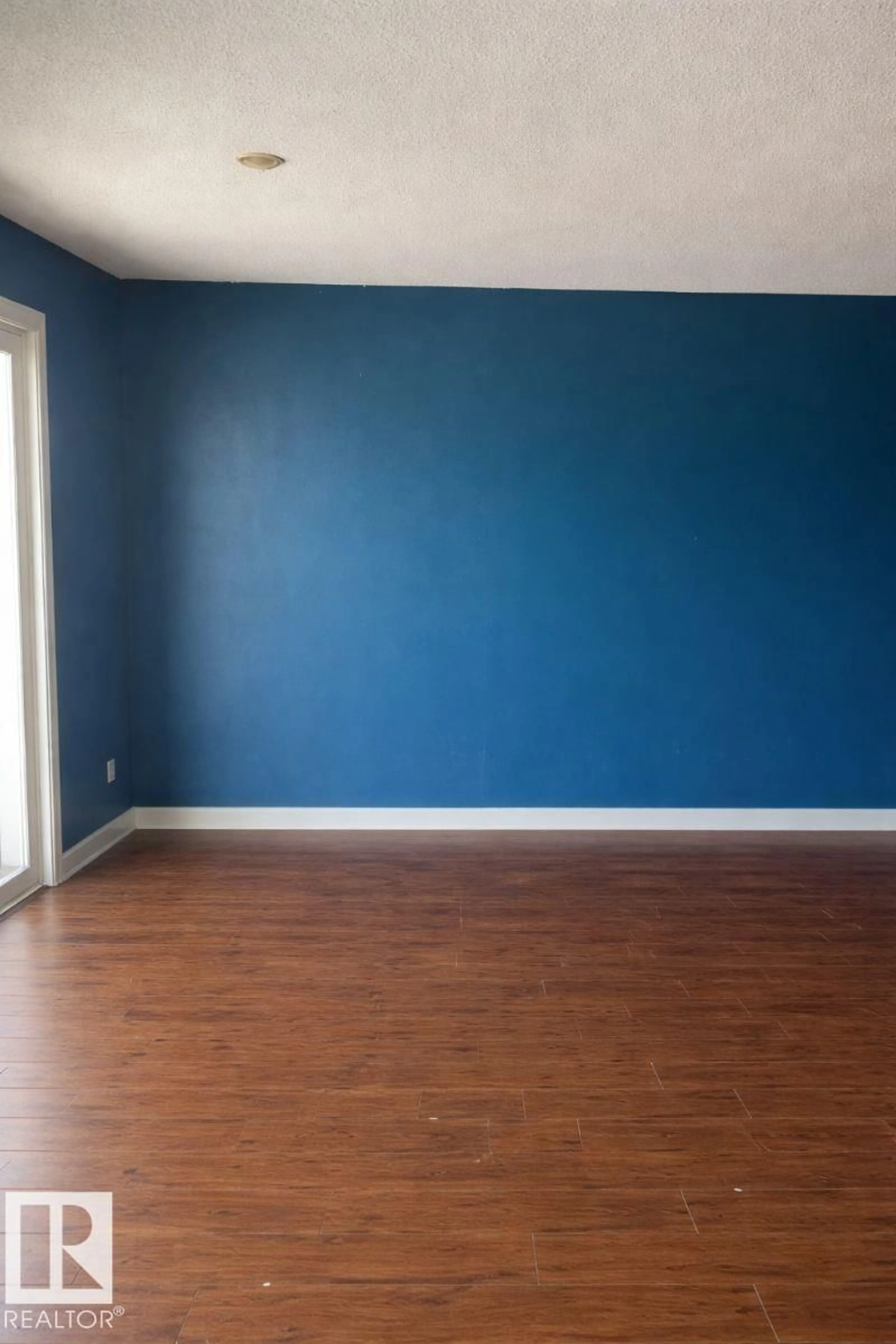 A pic of a room for #4 - 3819 76 ST, Edmonton Alberta T6K2P9