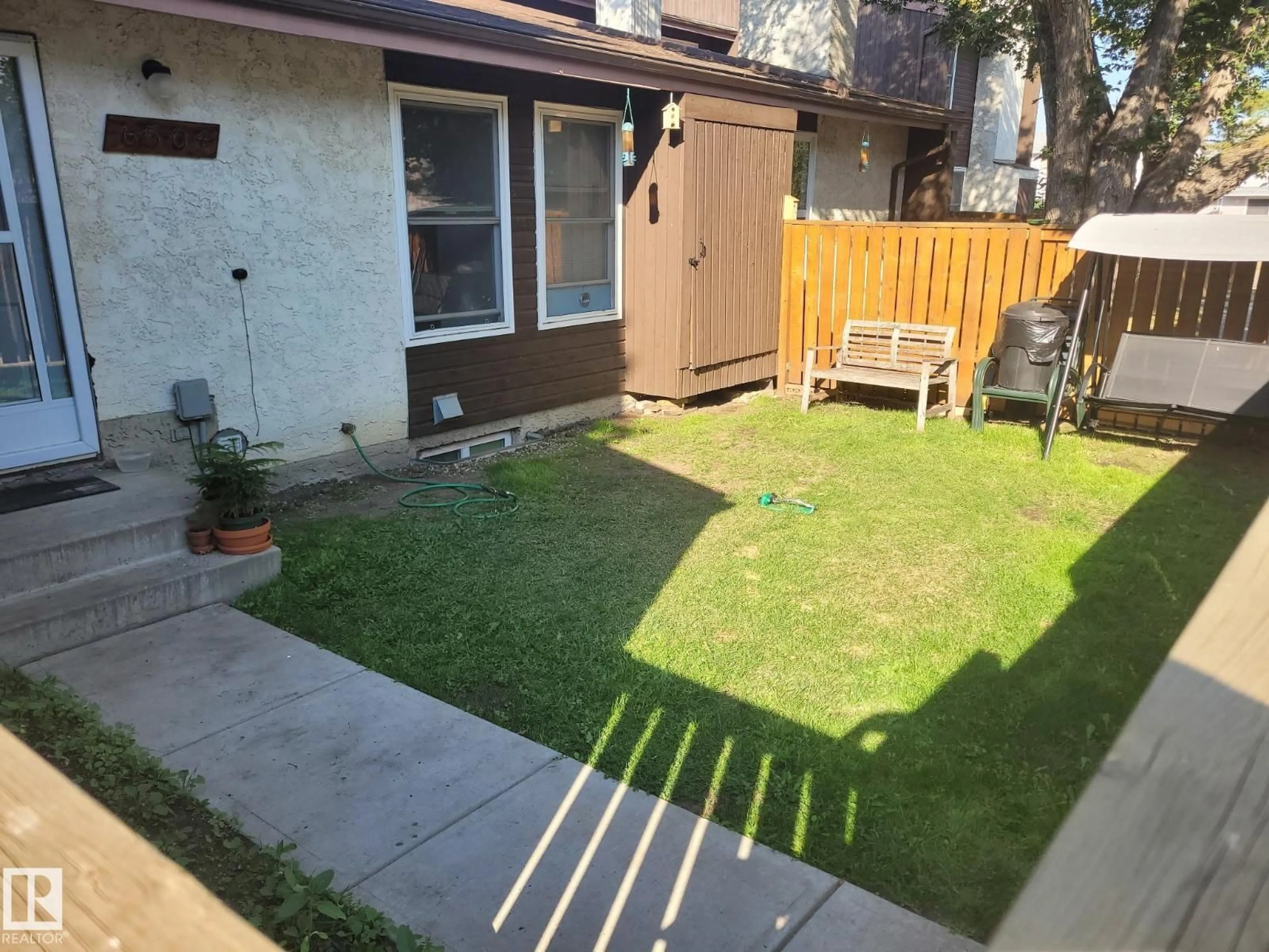 Patio, street for 6504 184 ST, Edmonton Alberta T5T1Z5