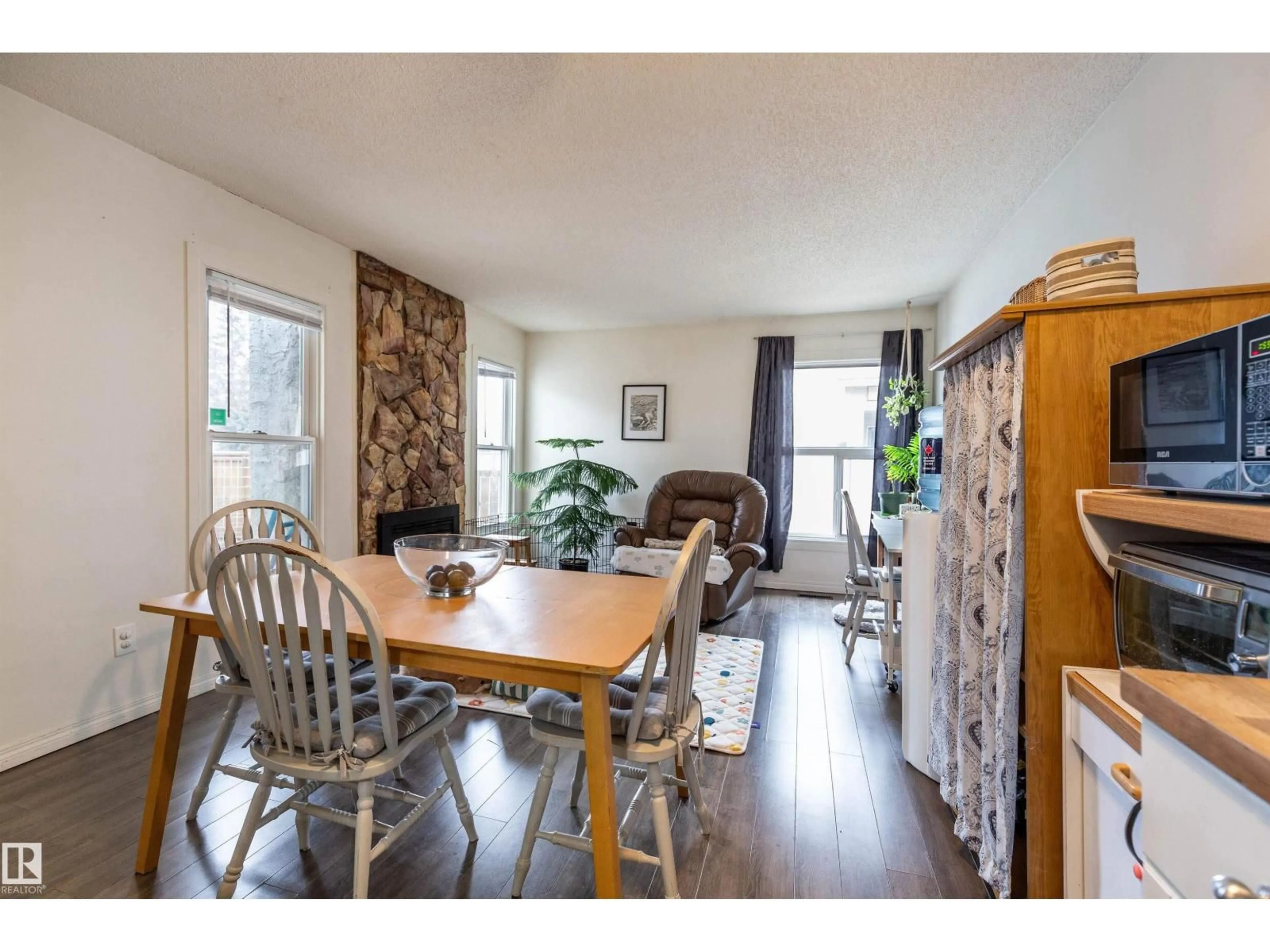 Unknown for 6504 184 ST, Edmonton Alberta T5T1Z5