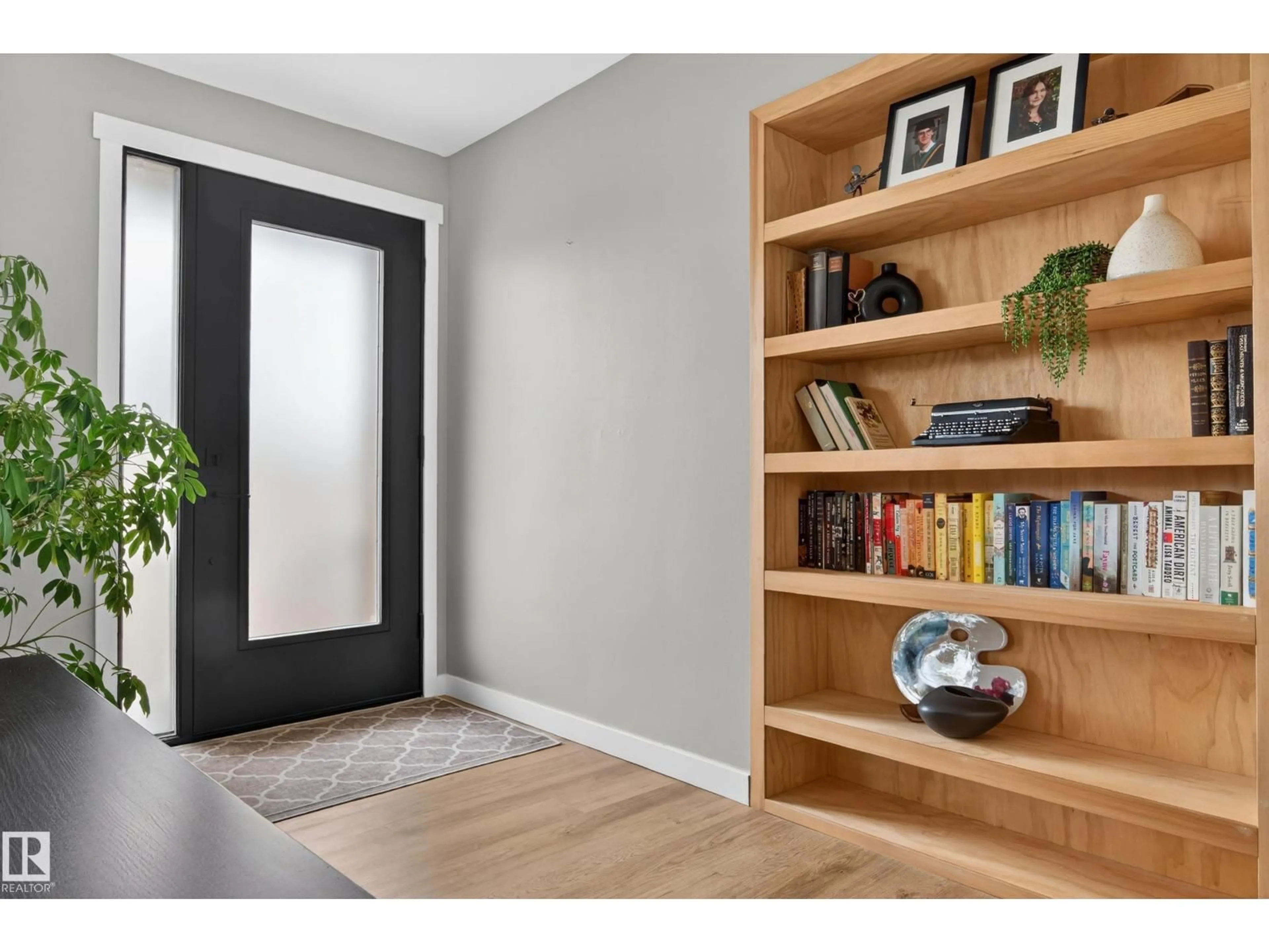 Indoor entryway for 4908 50 AV, Bruderheim Alberta T0B0S0