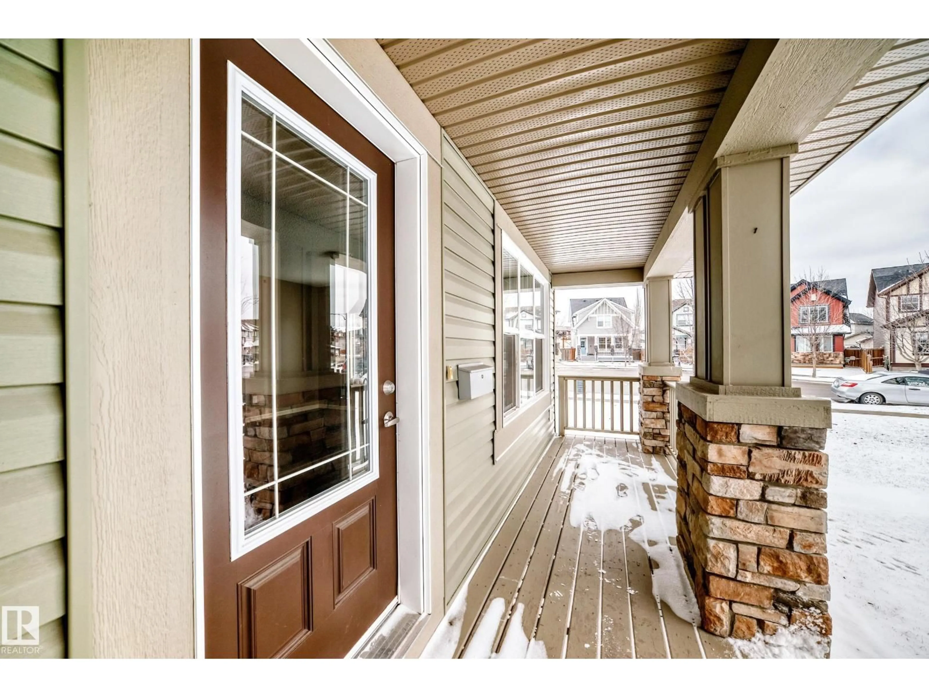 Indoor entryway for 4044 ALEXANDER WY, Edmonton Alberta T6W2C6