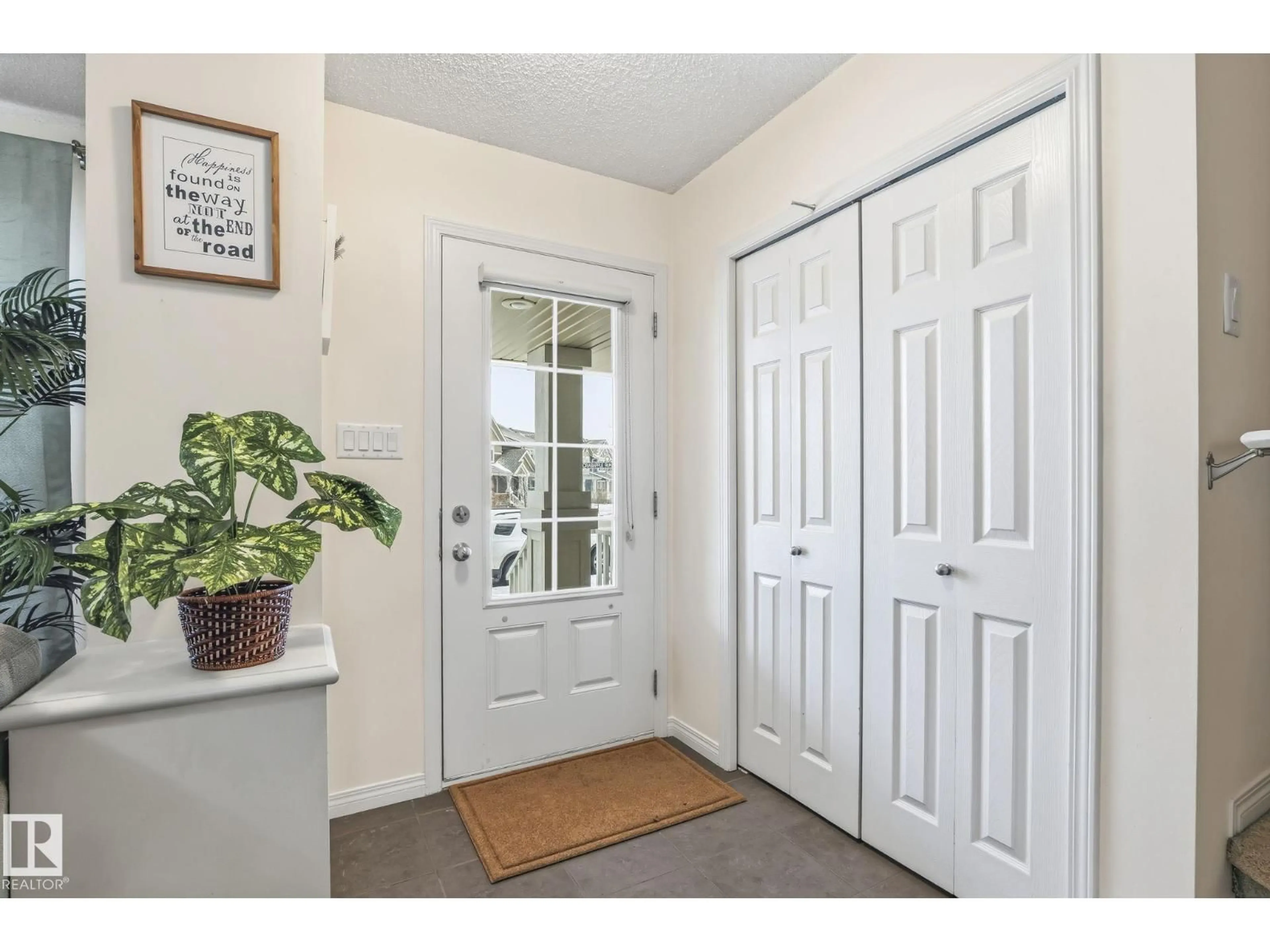 Indoor entryway for 4783 CRABAPPLE RUN, Edmonton Alberta T6X0X7