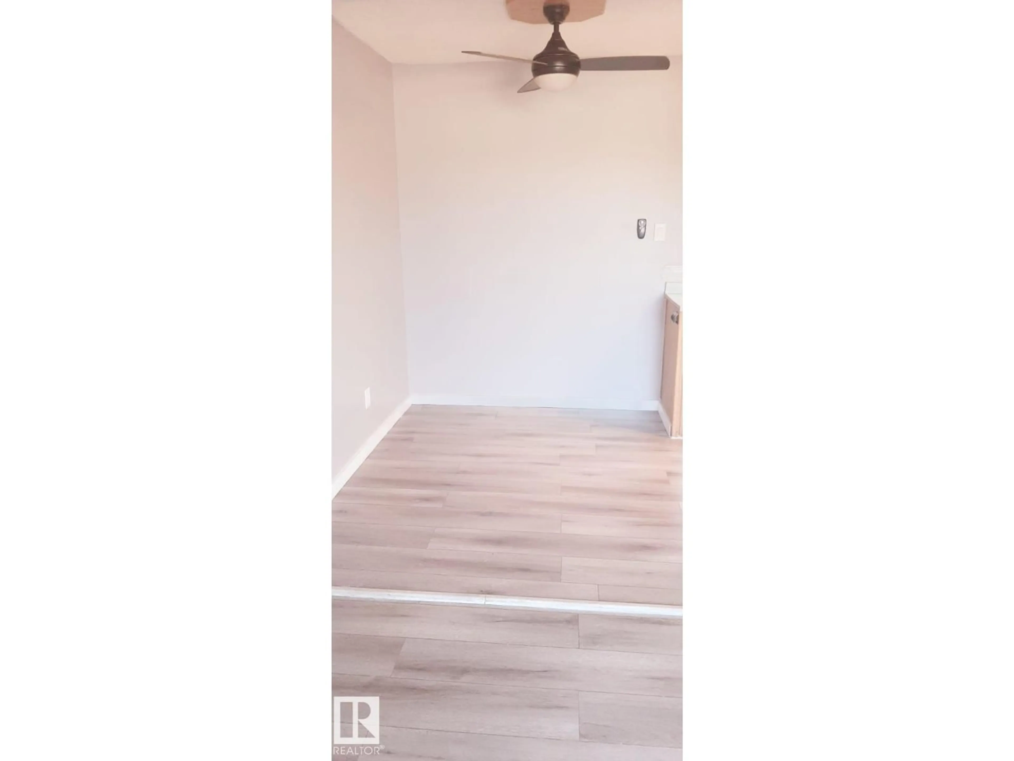 A pic of a room for 307 - 6307 118 AVE NW, Edmonton Alberta T5W1G2