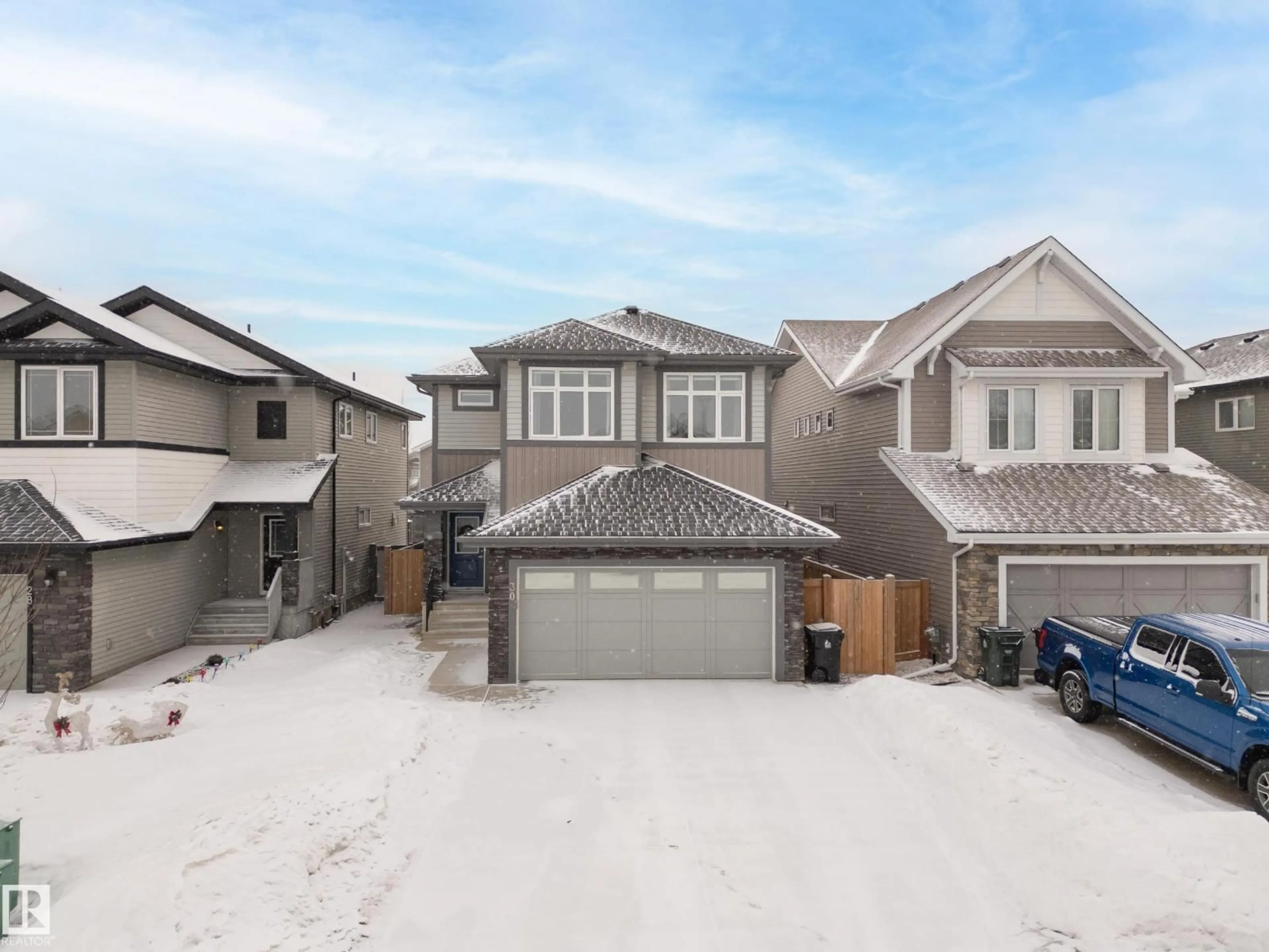 A pic from outside/outdoor area/front of a property/back of a property/a pic from drone, street for 30 AUTUMNWOOD CR, Spruce Grove Alberta T7X4R5