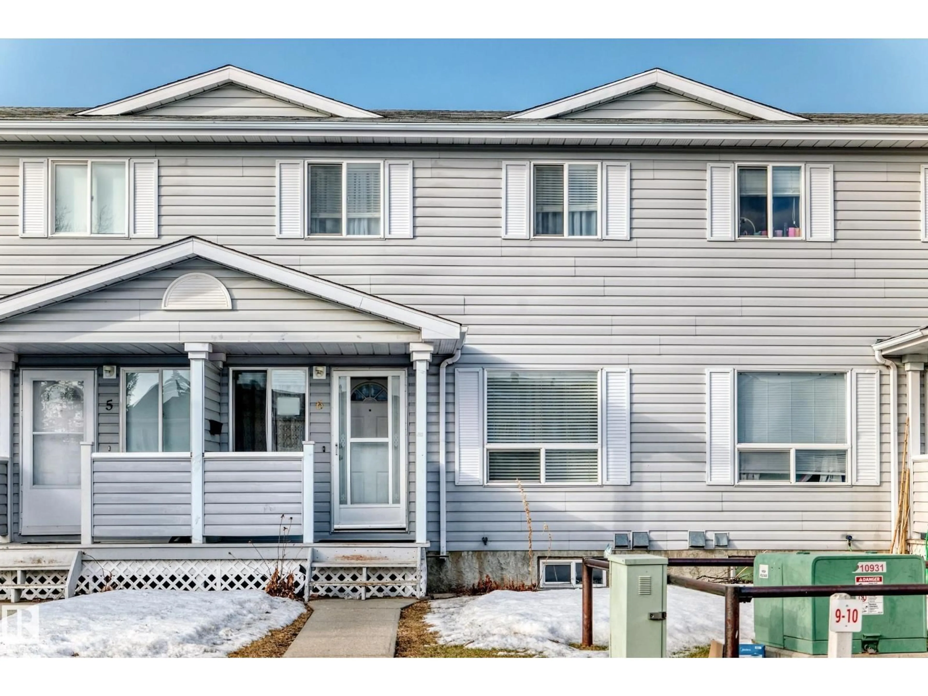 Home with vinyl exterior material, street for E NW - 6 1580 MILLWOODS RD, Edmonton Alberta T6L6W3