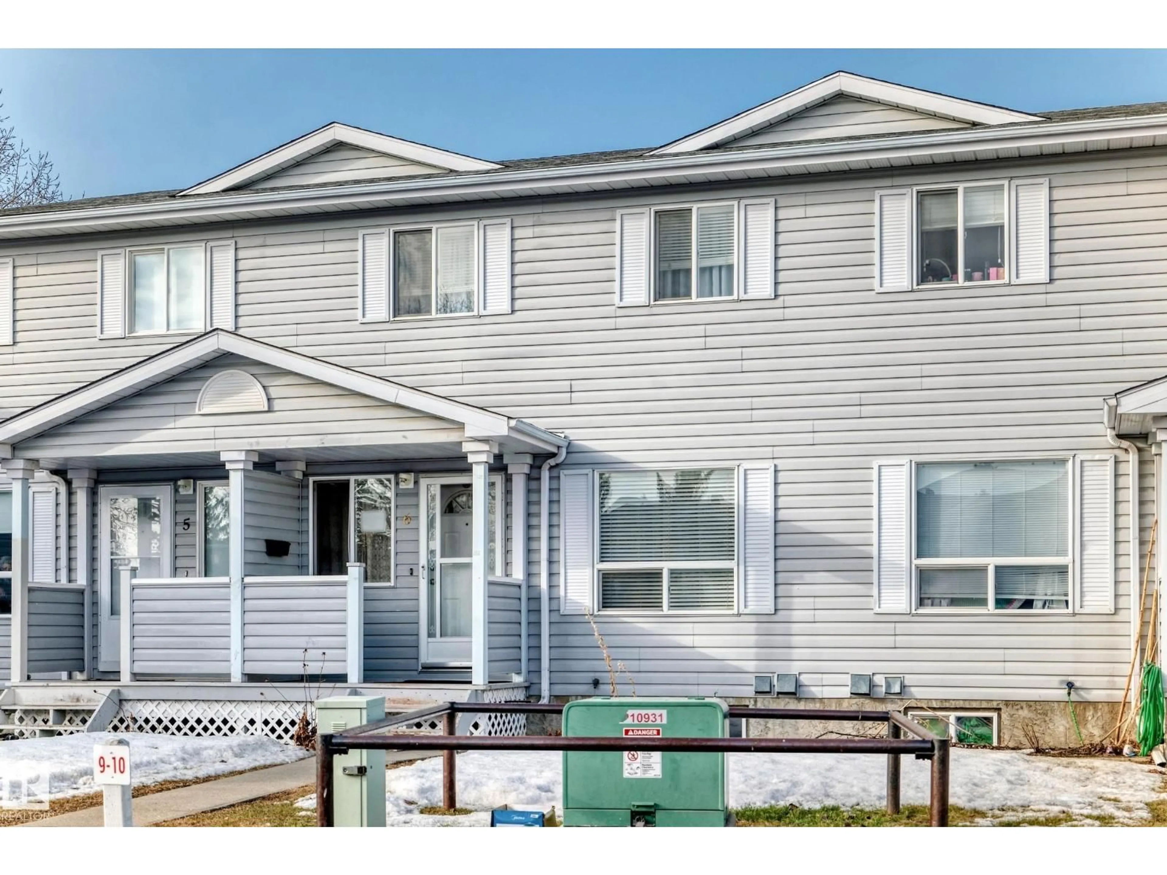 Home with vinyl exterior material, street for E NW - 6 1580 MILLWOODS RD, Edmonton Alberta T6L6W3