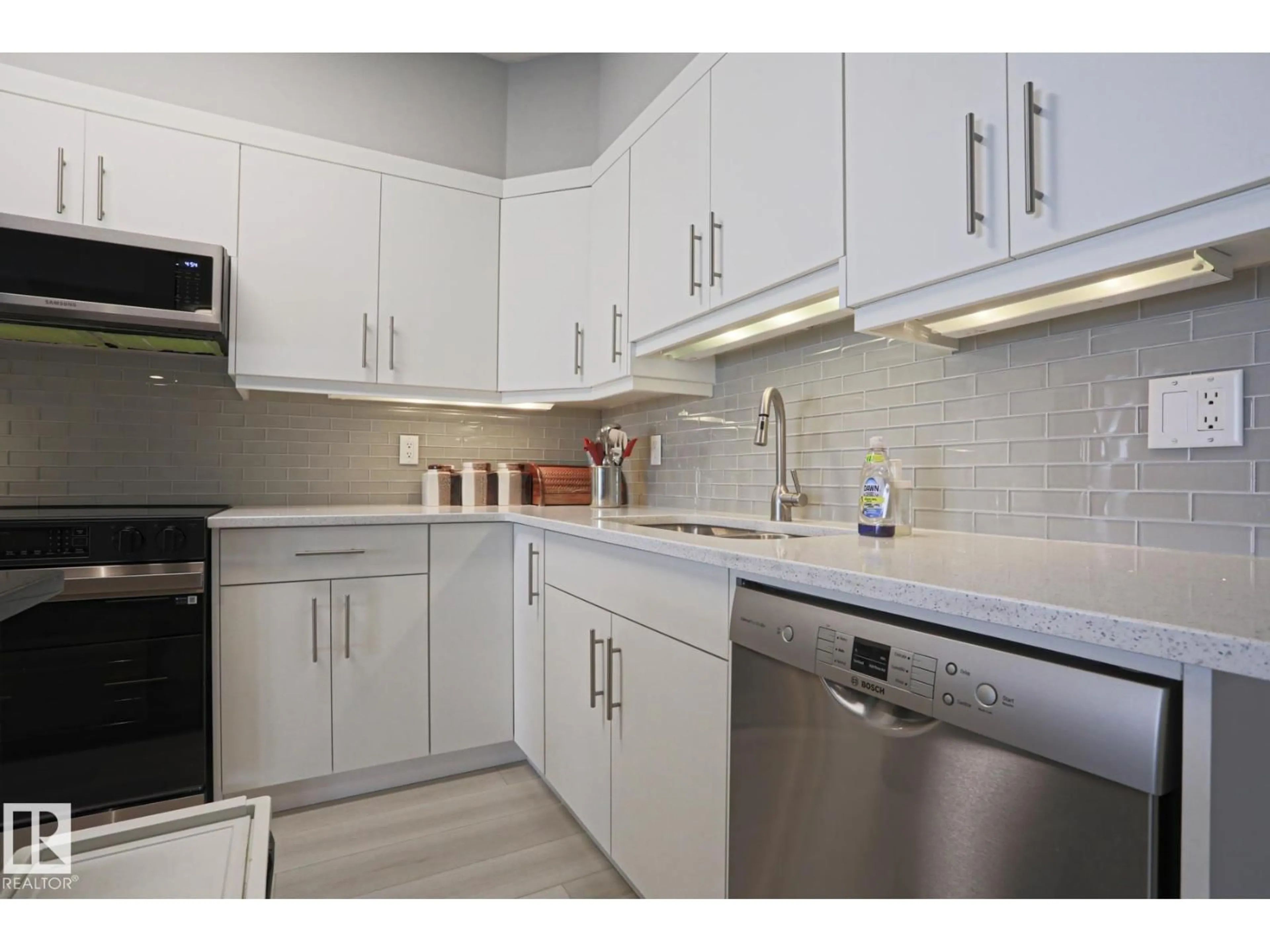 Standard kitchen, ceramic/tile floor for #432 - 1406 HODGSON WY, Edmonton Alberta T6R1K3
