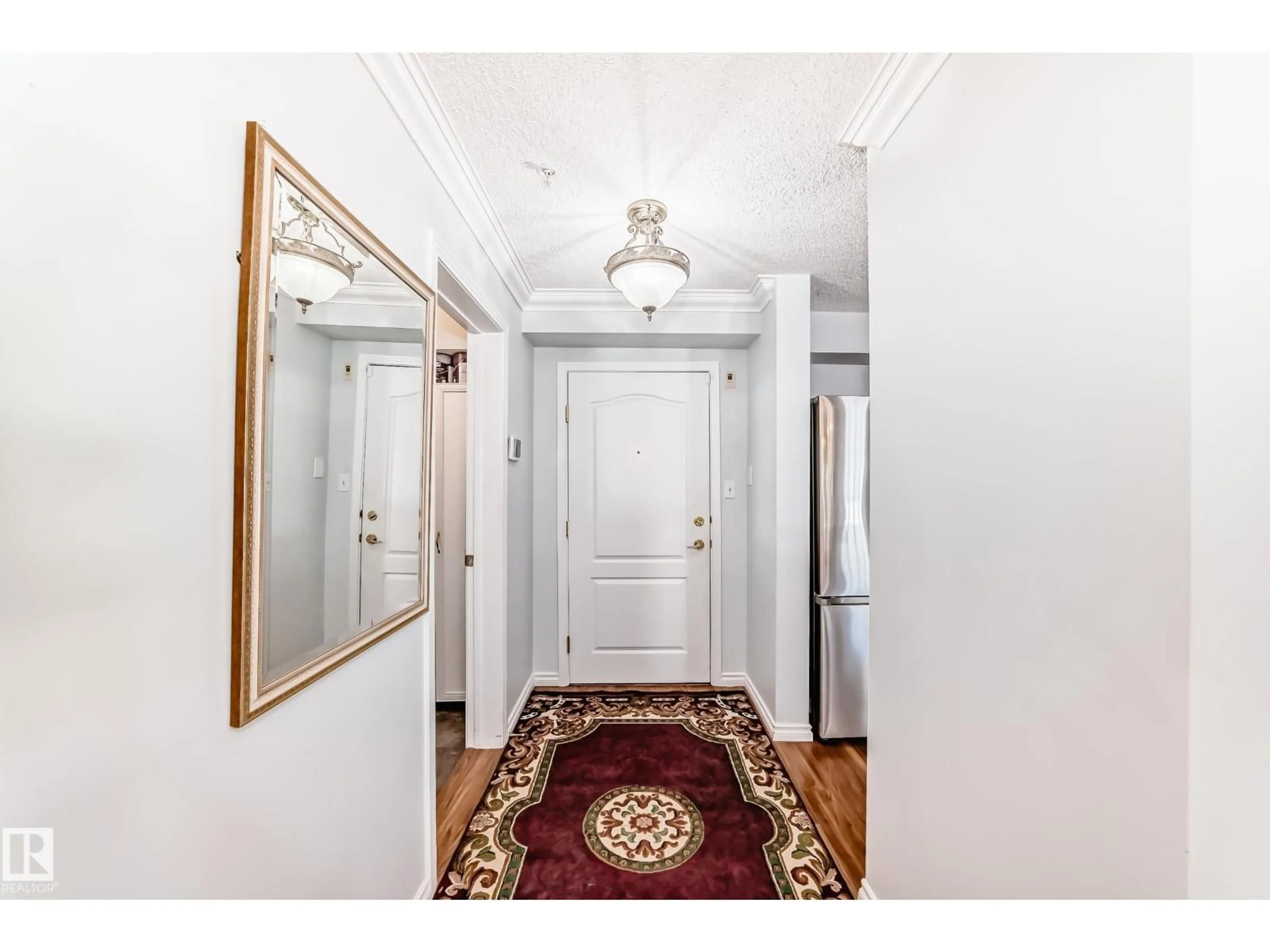 Indoor foyer for #112 - 17150 94A AV, Edmonton Alberta T5T6L7