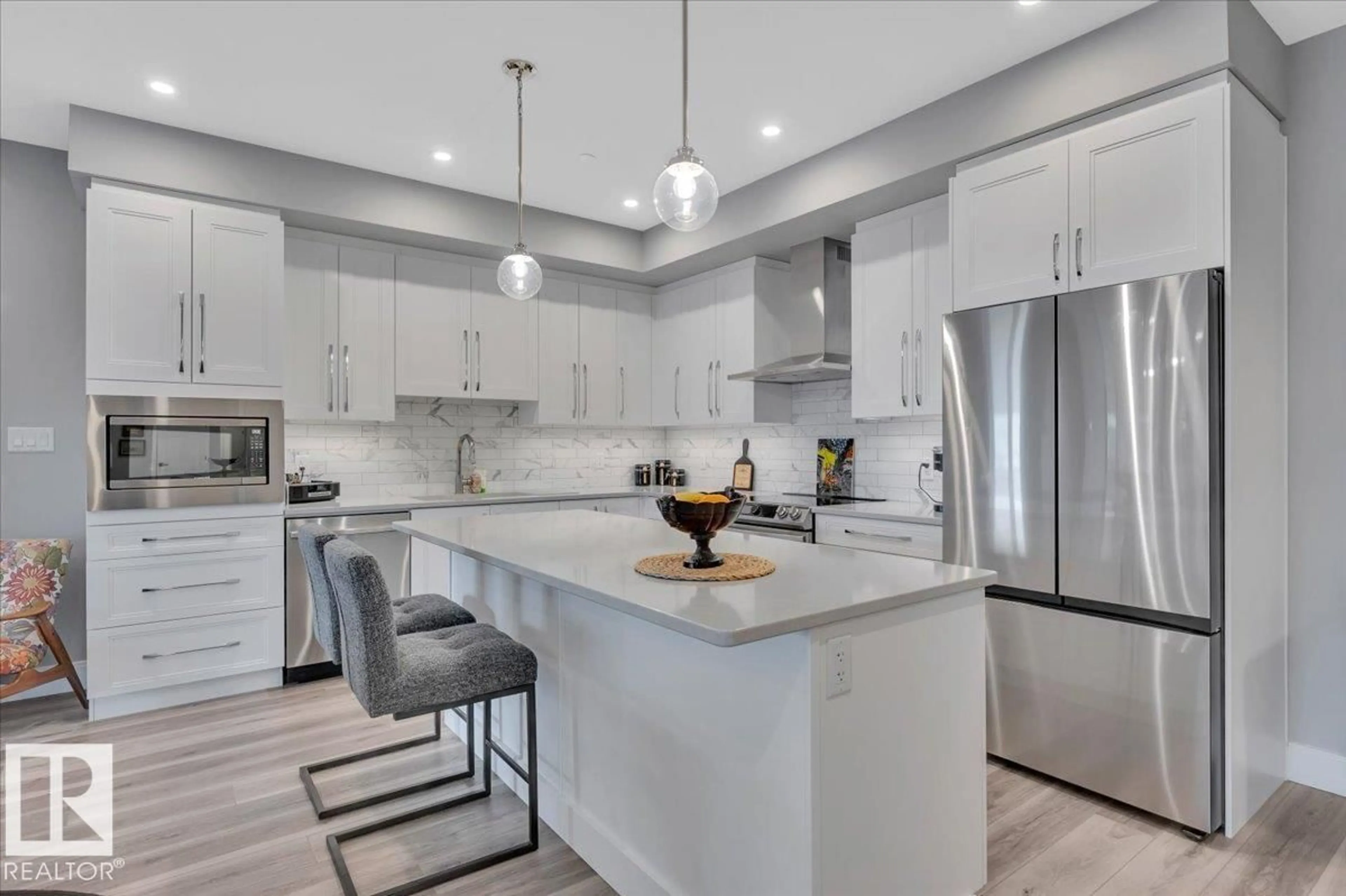 Contemporary kitchen, ceramic/tile floor for 404 - 7463 MAY CM, Edmonton Alberta T6R0X1