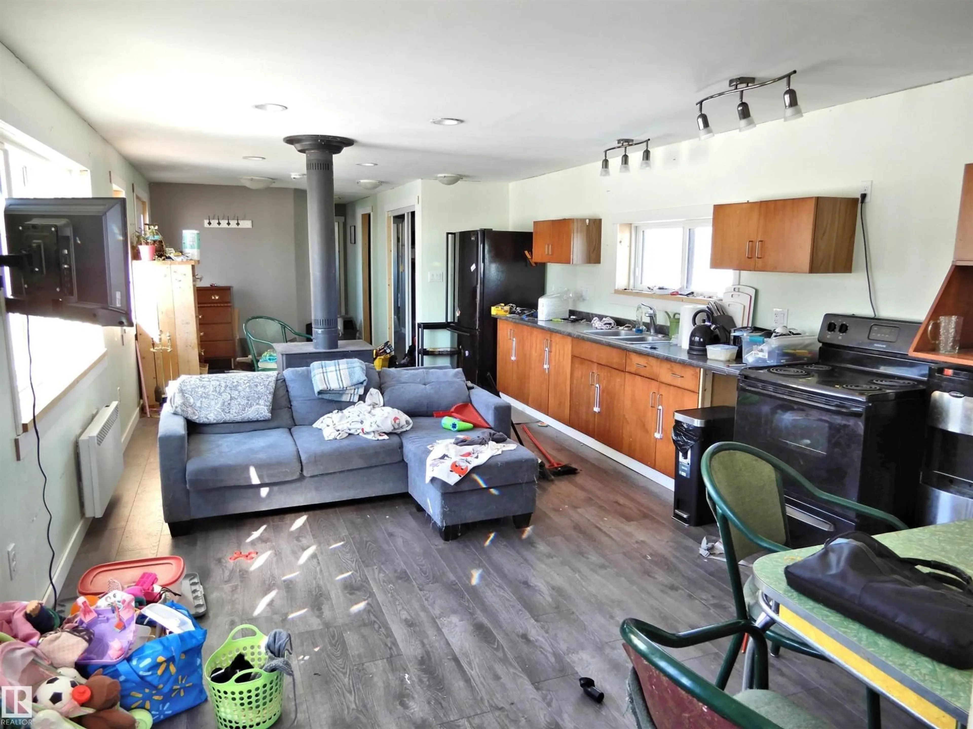 Open concept kitchen, unknown for 56523 RGE ROAD 12, Rural Sturgeon County Alberta T8R0L3