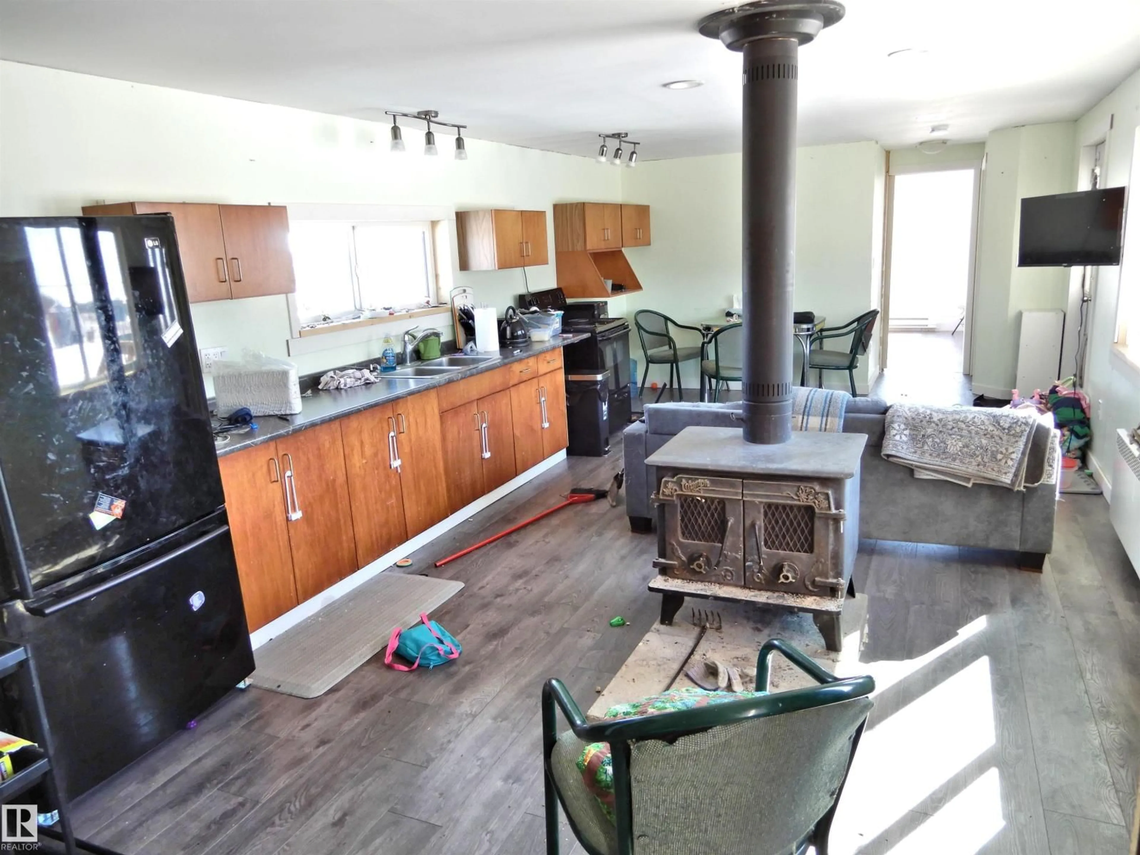 Open concept kitchen, unknown for 56523 RGE ROAD 12, Rural Sturgeon County Alberta T8R0L3