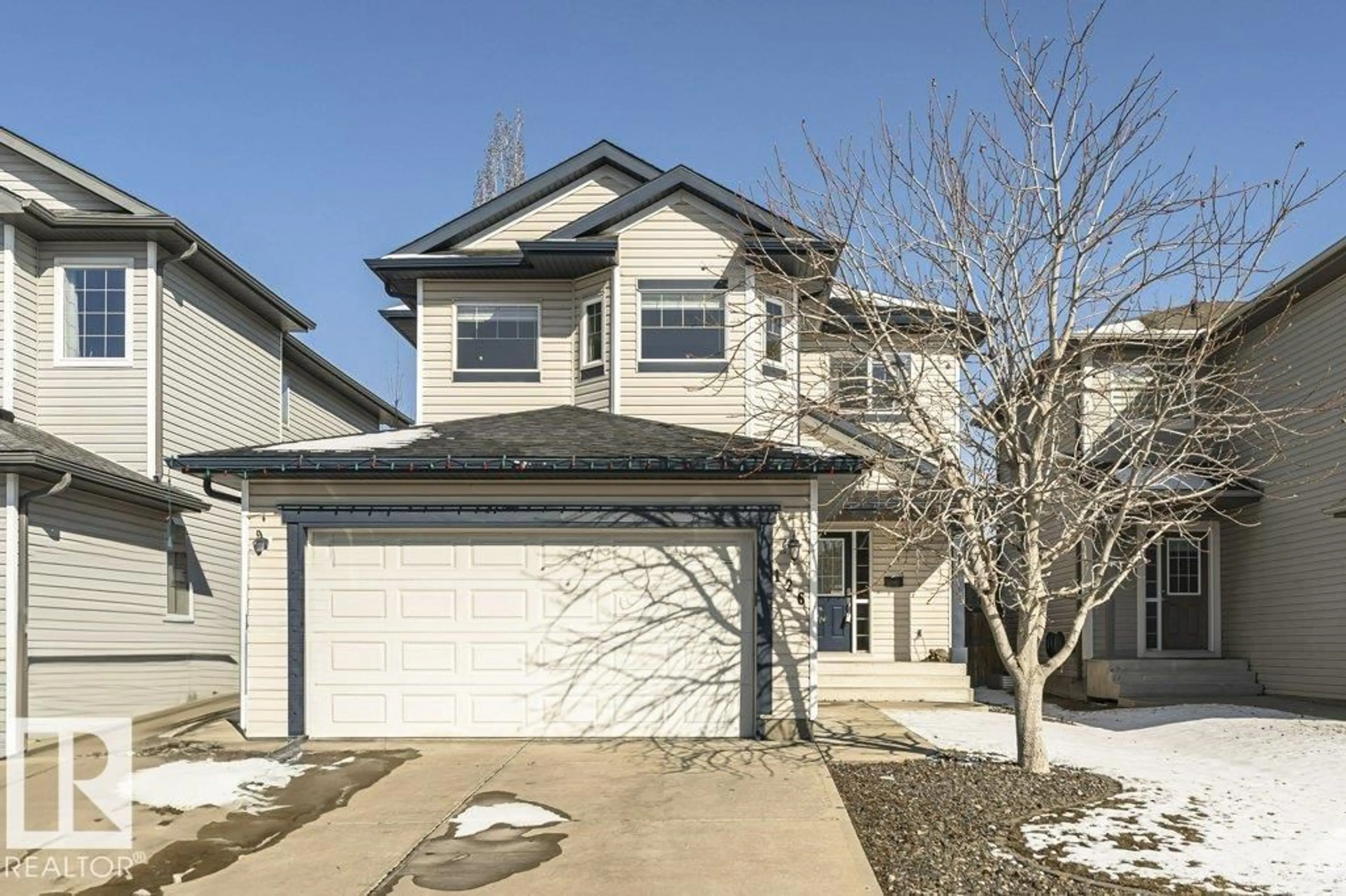 Home with vinyl exterior material, street for 126 BOXWOOD BN, Fort Saskatchewan Alberta T8L0B7