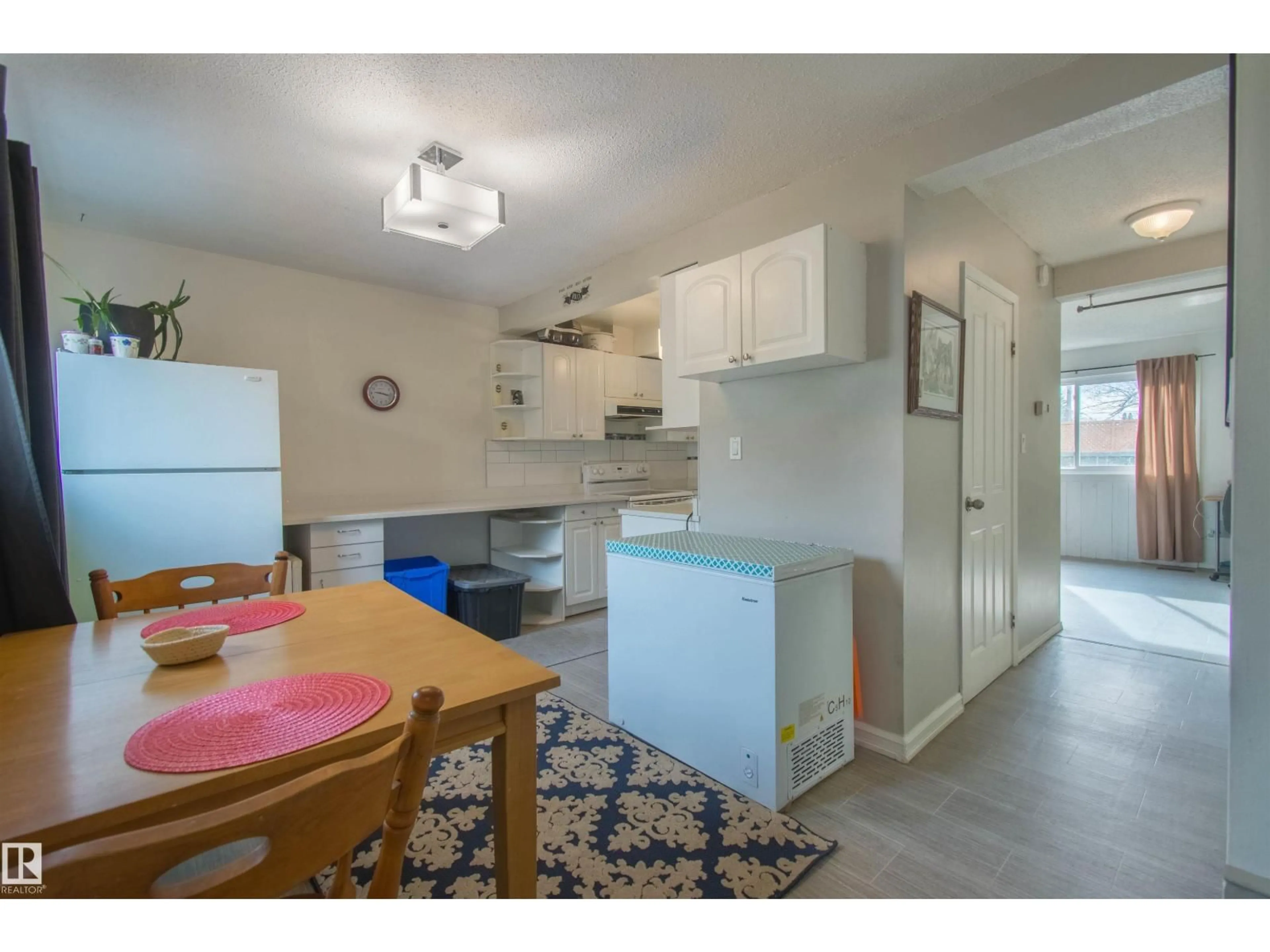 Standard kitchen, unknown for 892 ABBOTTSFIELD RD, Edmonton Alberta T5W4R4