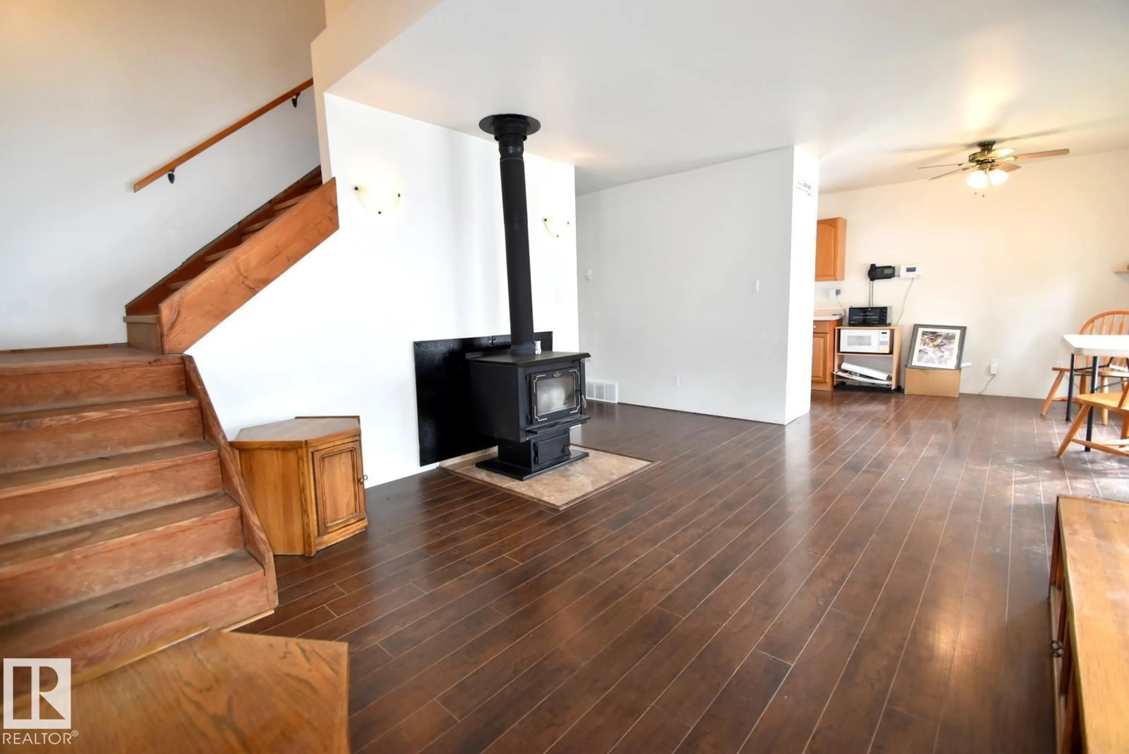 A pic of a room for 375 PERCH CR, Rural Smoky Lake County Alberta T0A3L0