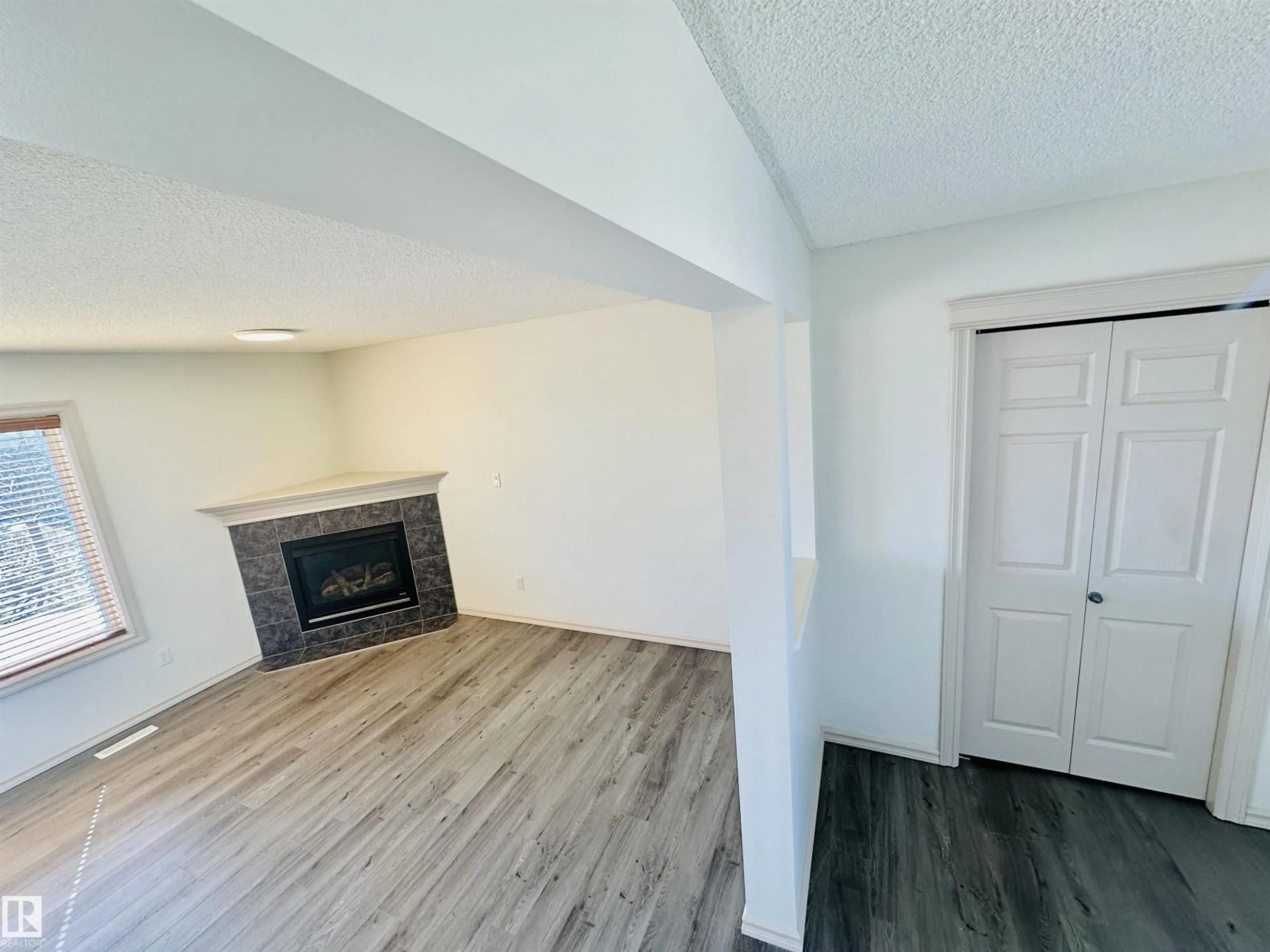 A pic of a room for NW - 4811 152 AV, Edmonton Alberta T5Y3B8