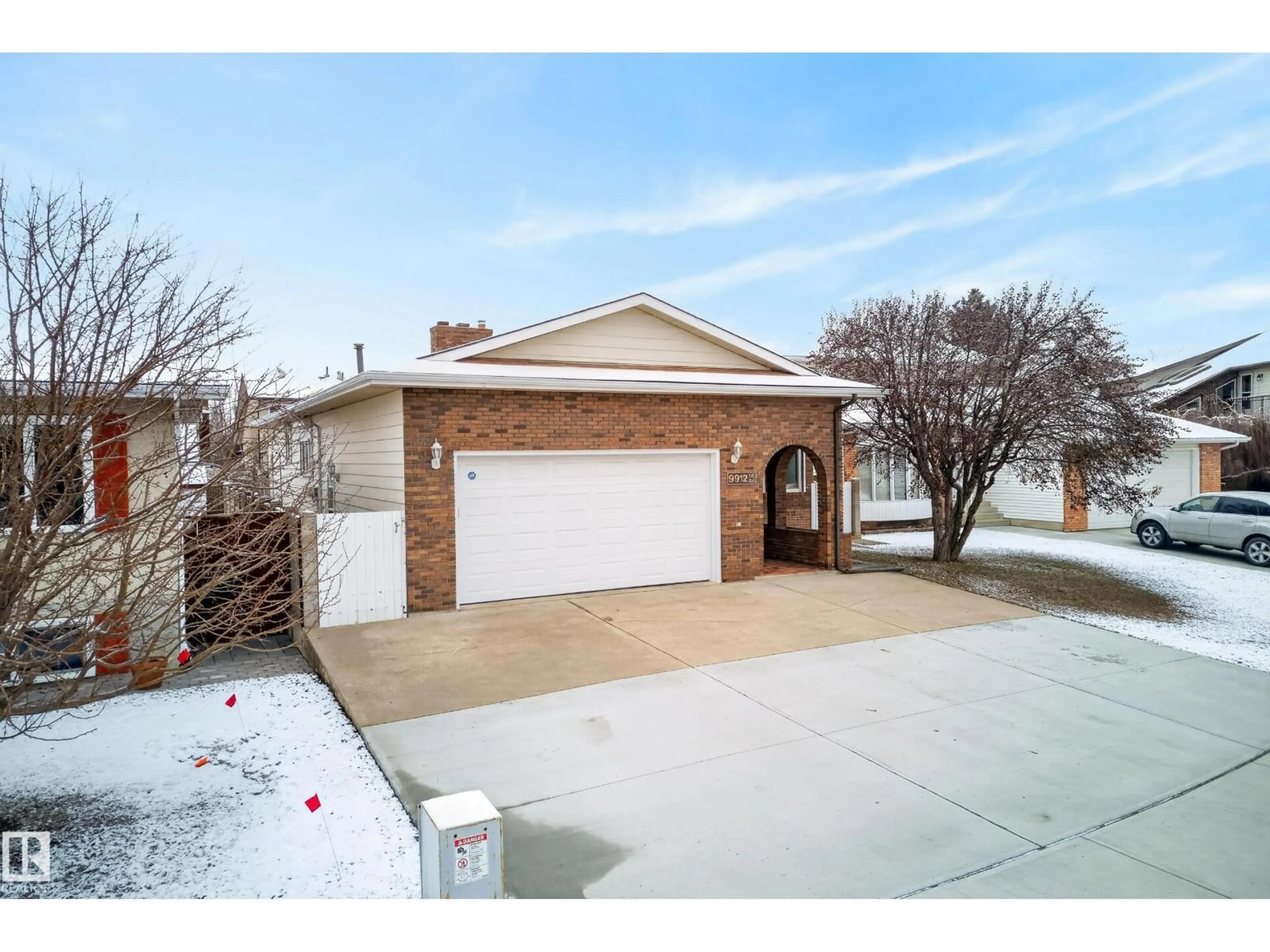 Indoor garage for NW - 9912 162 AV, Edmonton Alberta T5X5M4