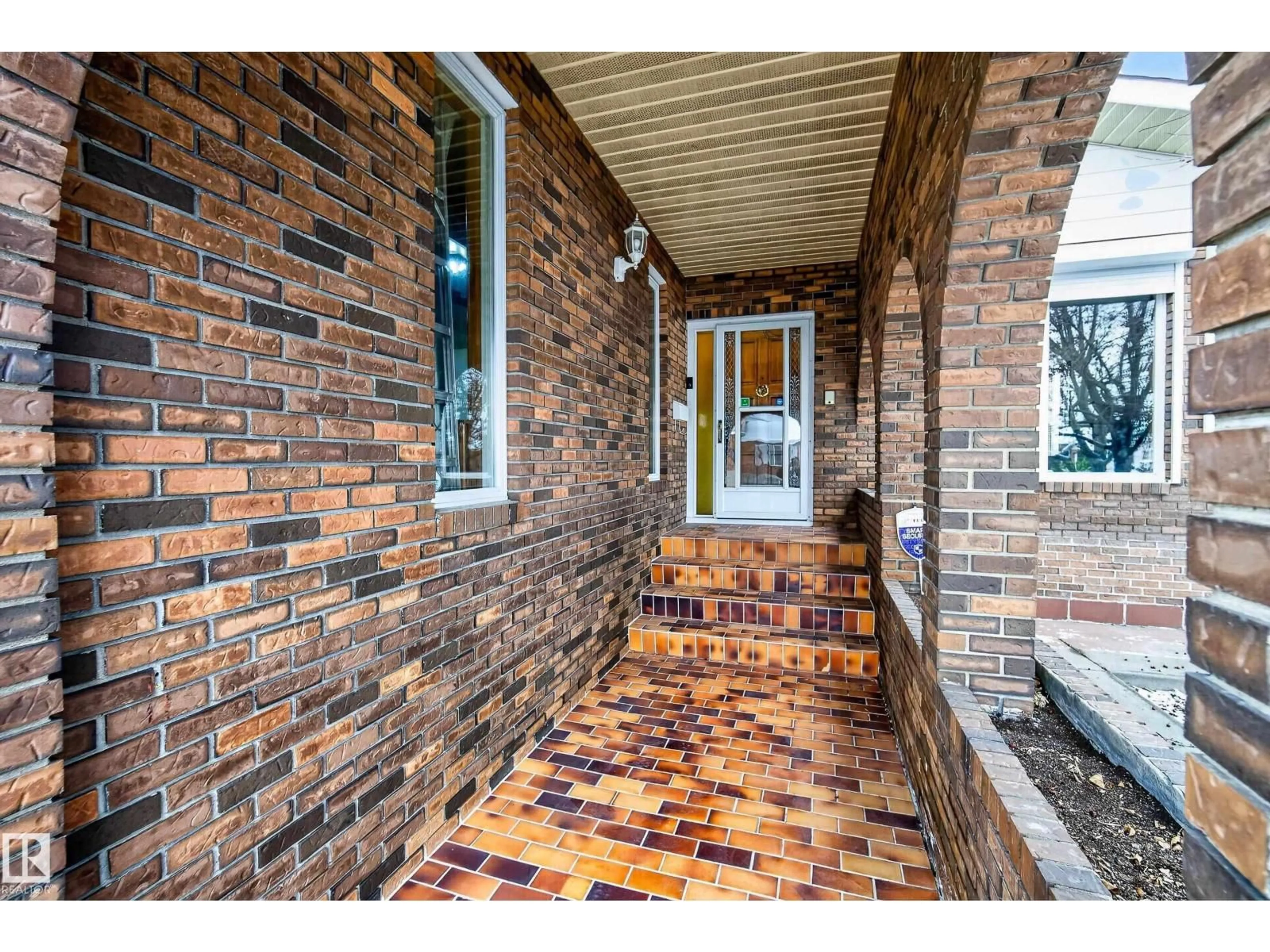 Indoor entryway for NW - 9912 162 AV, Edmonton Alberta T5X5M4