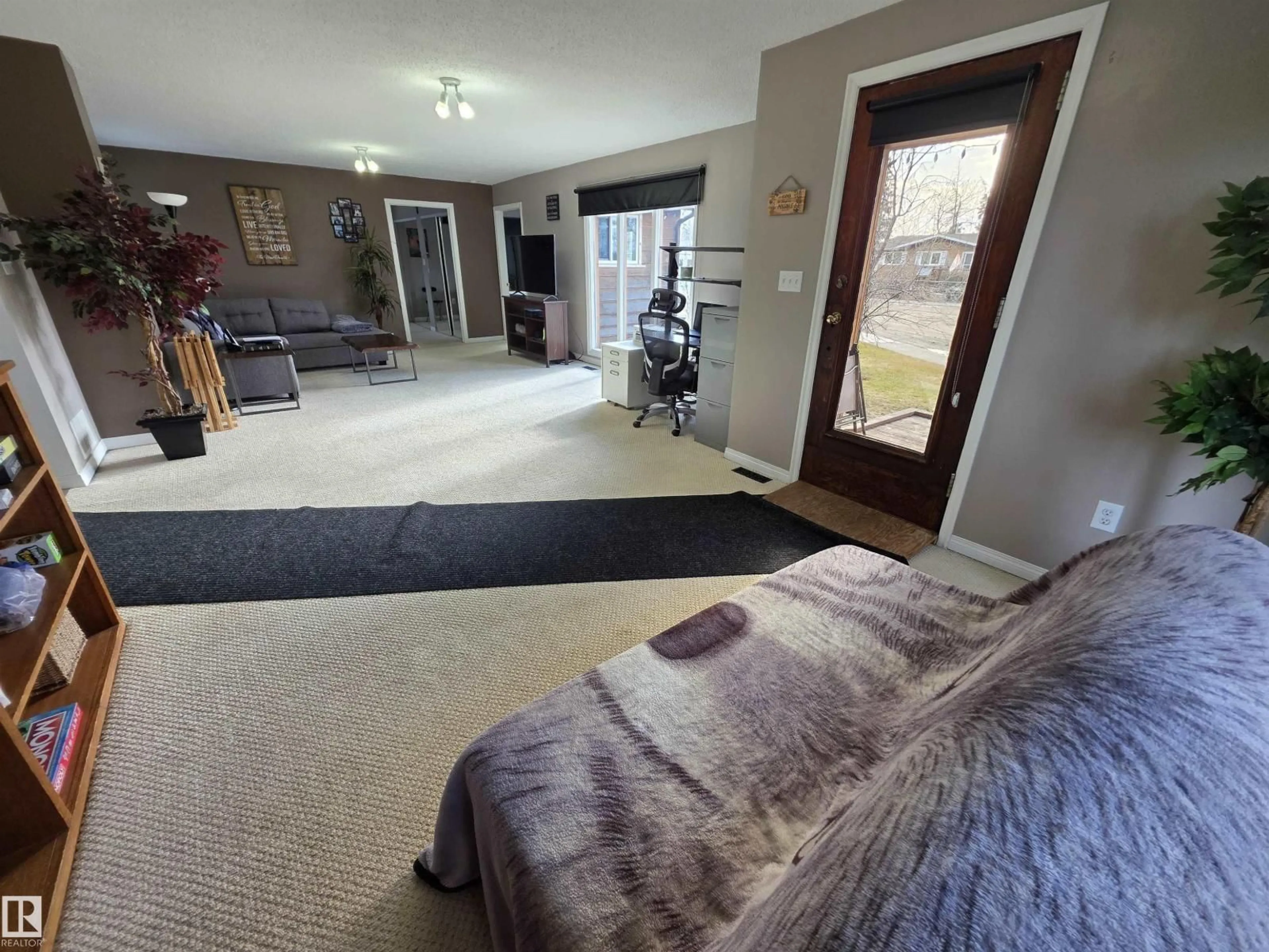 A pic of a room for 4929 53 ST, Entwistle Alberta T0E0S0