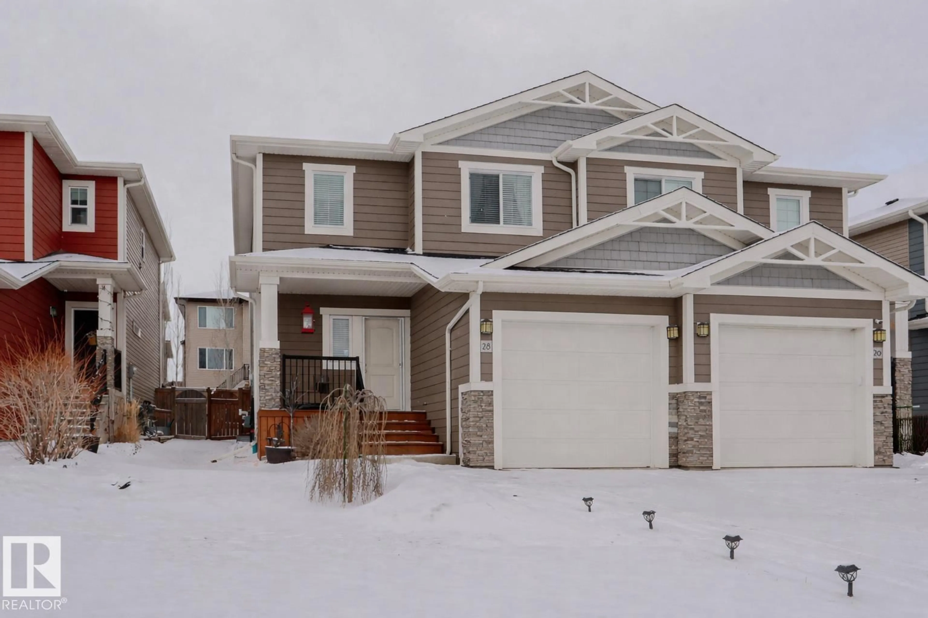 Home with vinyl exterior material, street for 28 HAZELWOOD LN, Spruce Grove Alberta T7X0R7
