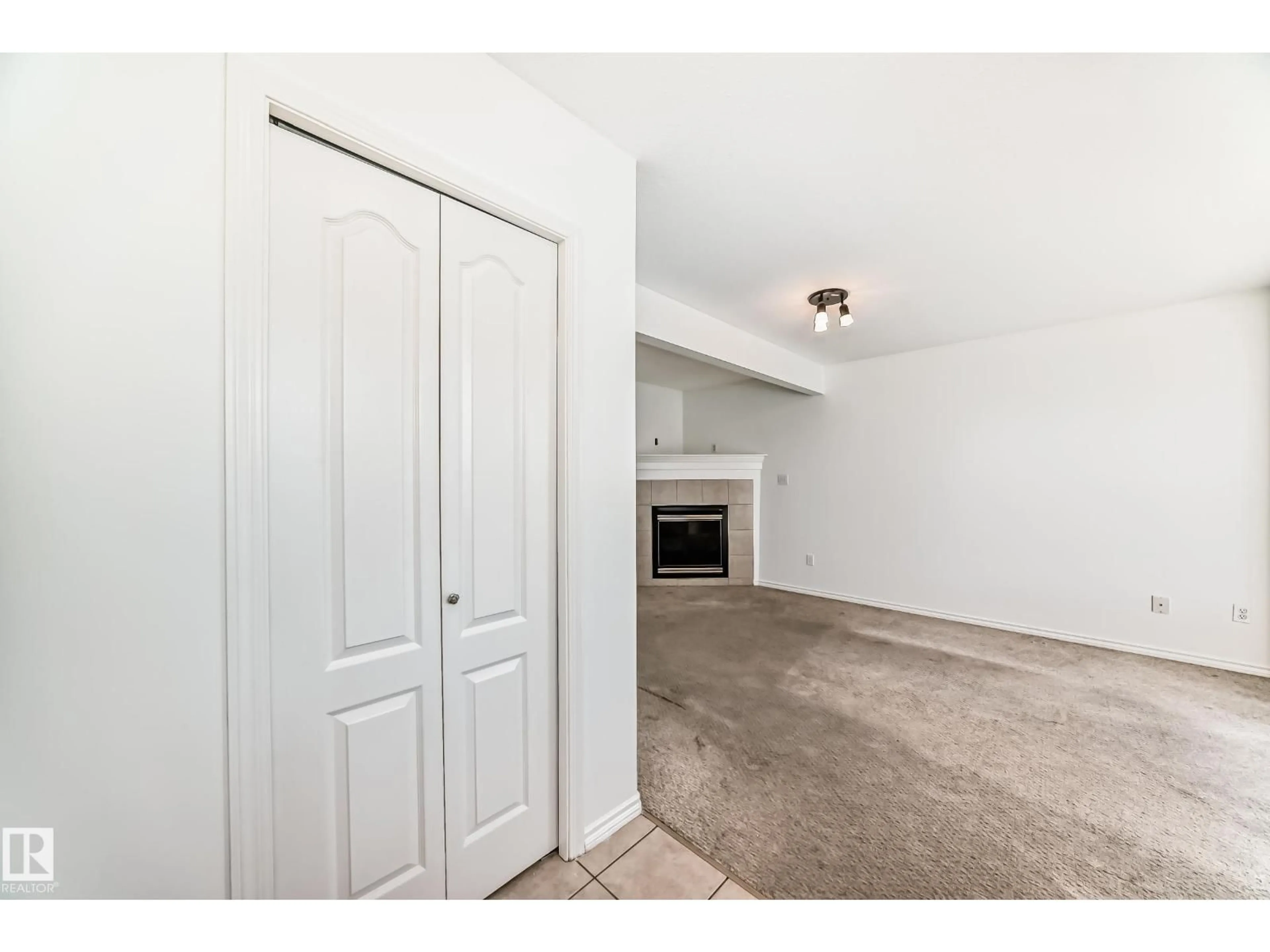 A pic of a room for 11727 83 ST, Edmonton Alberta T5B2Z1