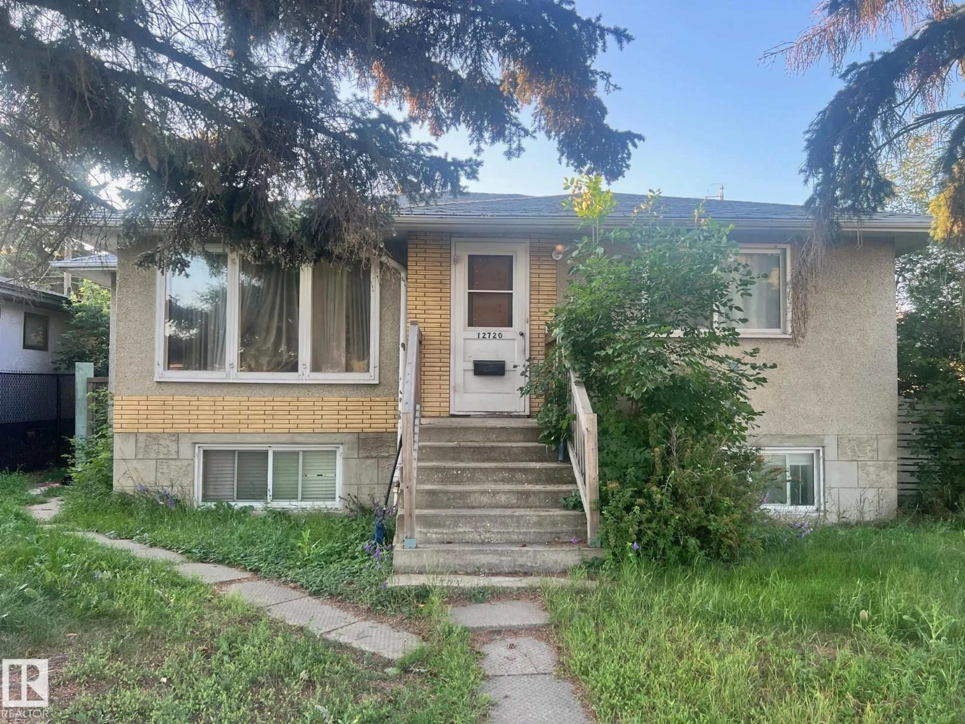 Stairs for NW - 12720 135 AV, Edmonton Alberta T5L3X5