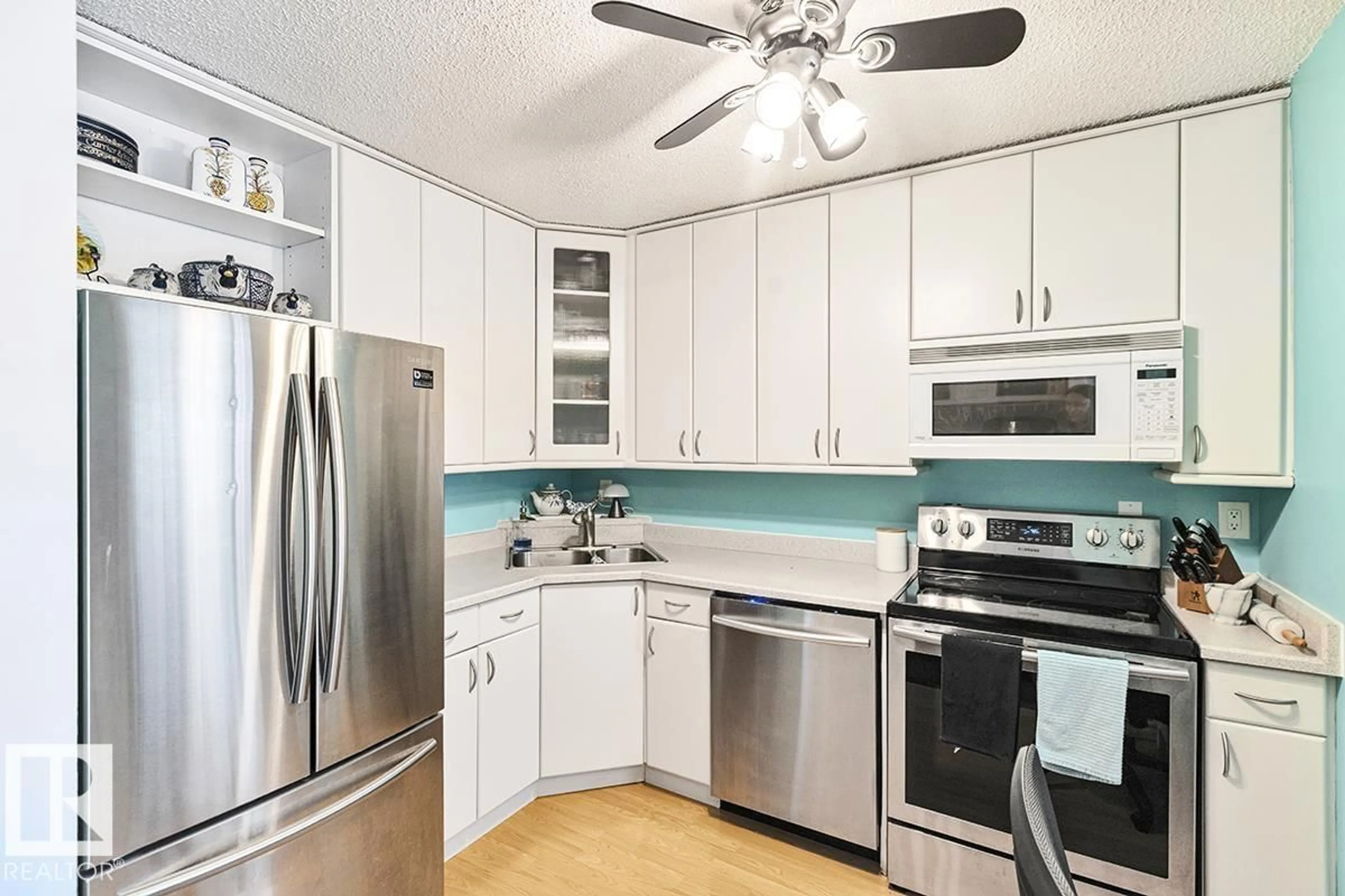 Standard kitchen, unknown for NW - 14307 23 ST, Edmonton Alberta T5Y1N1