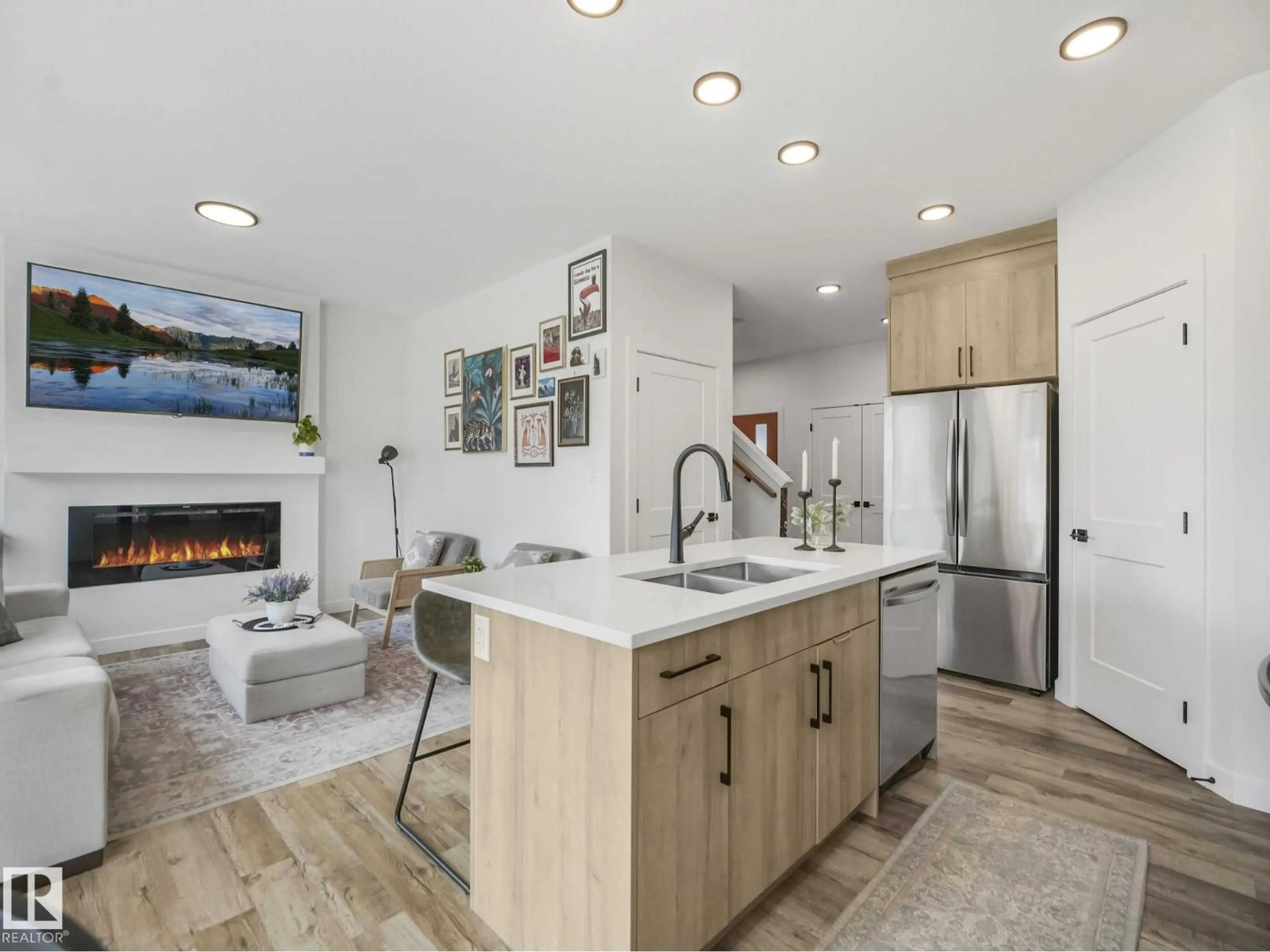 Open concept kitchen, unknown for 201 STARLING, Fort Saskatchewan Alberta T8L1X5