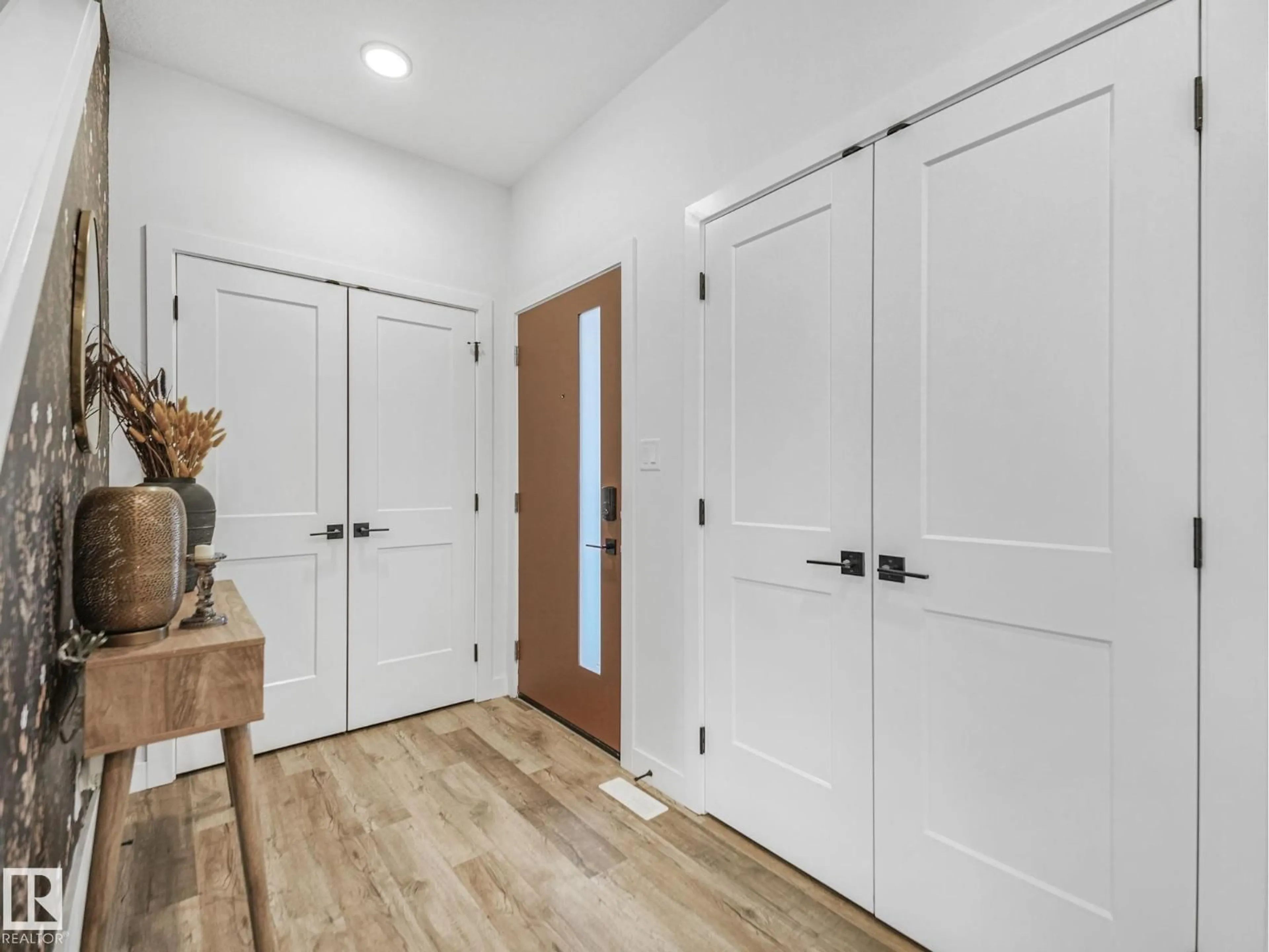 Indoor entryway for 201 STARLING, Fort Saskatchewan Alberta T8L1X5