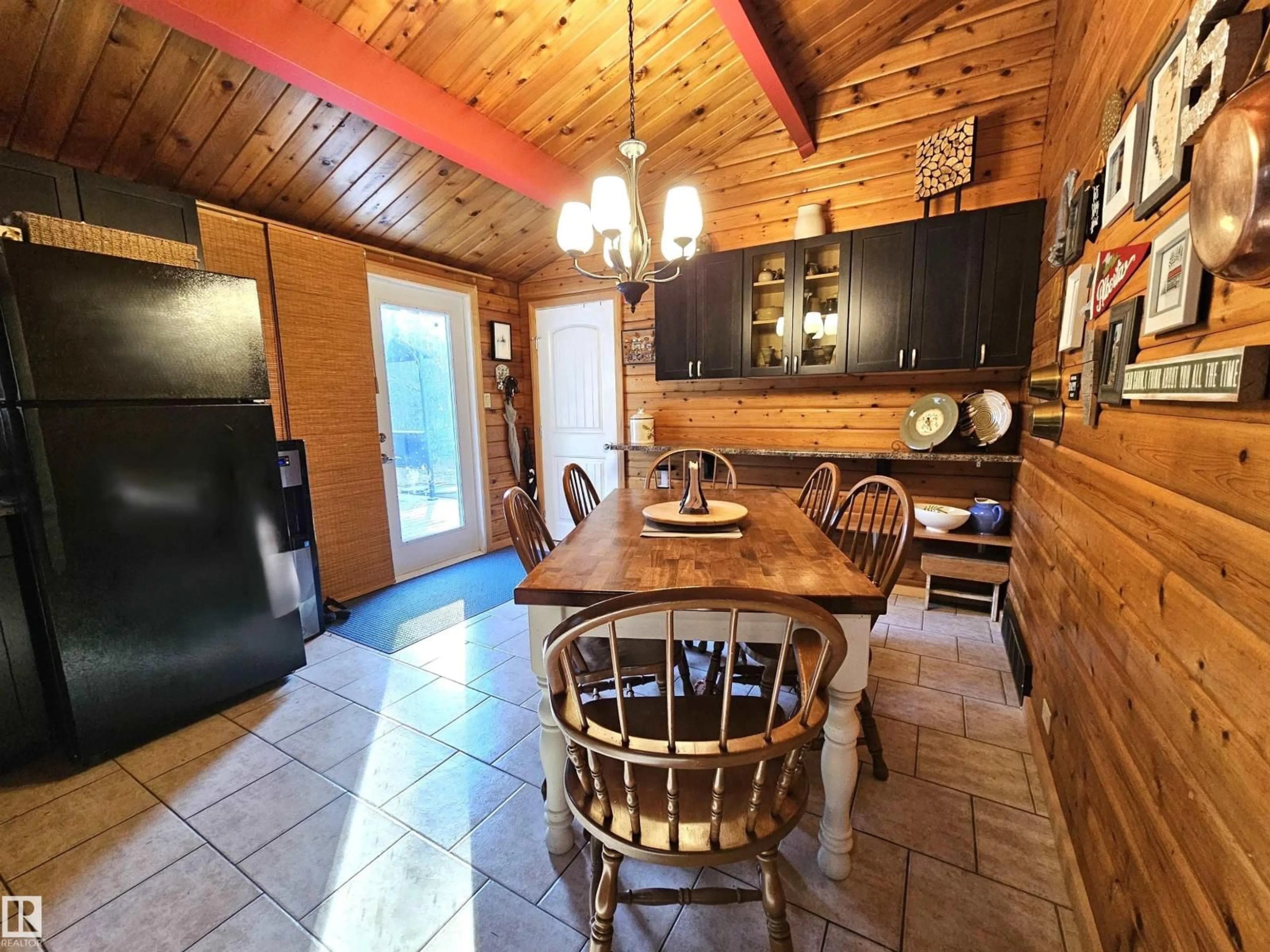Rustic kitchen, unknown for 13 63065 TWP ROAD 464, Rural Wetaskiwin County Alberta T0C0T0