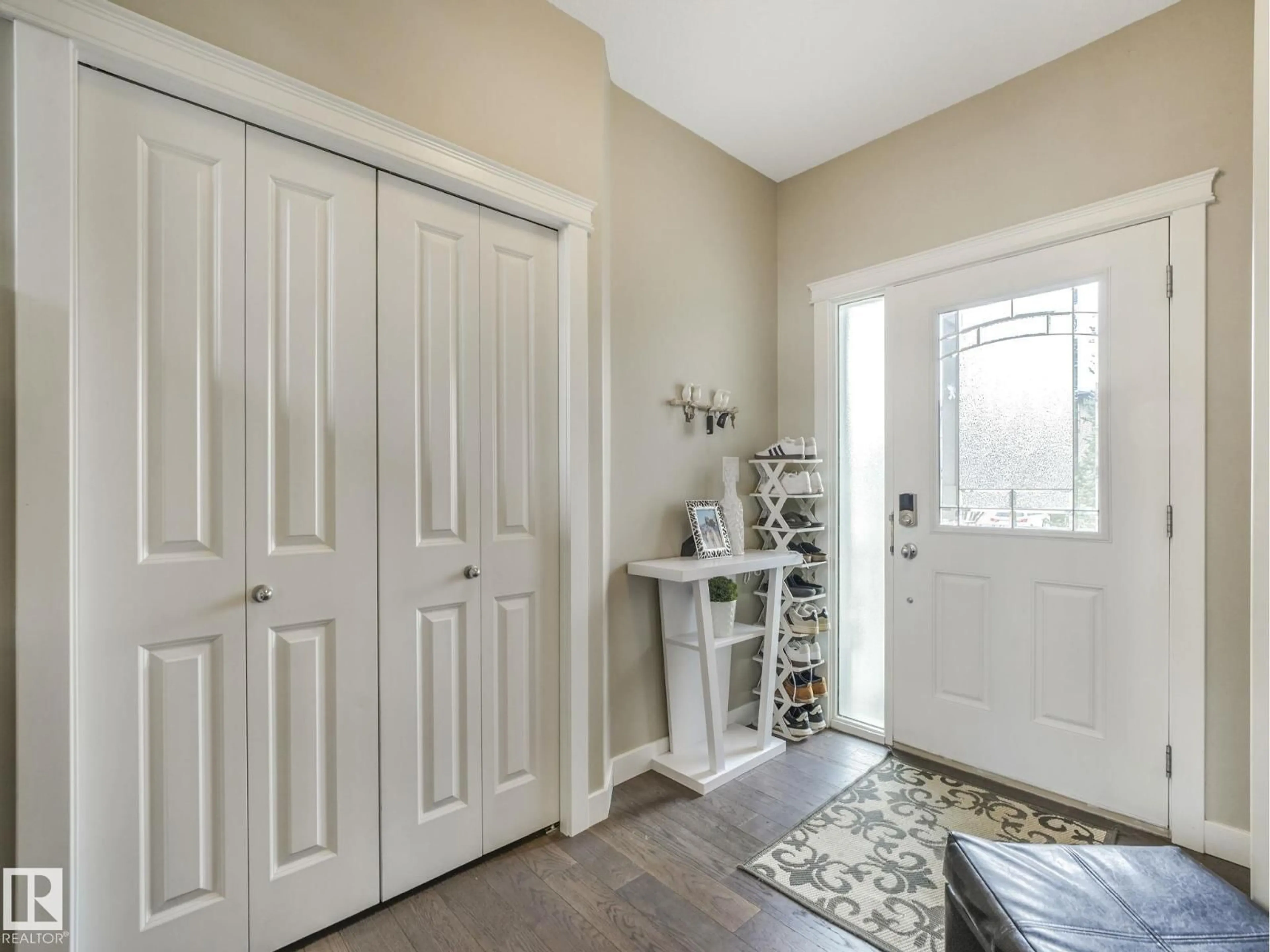 Indoor entryway for SW - 15835 10 AV, Edmonton Alberta T6W2H2