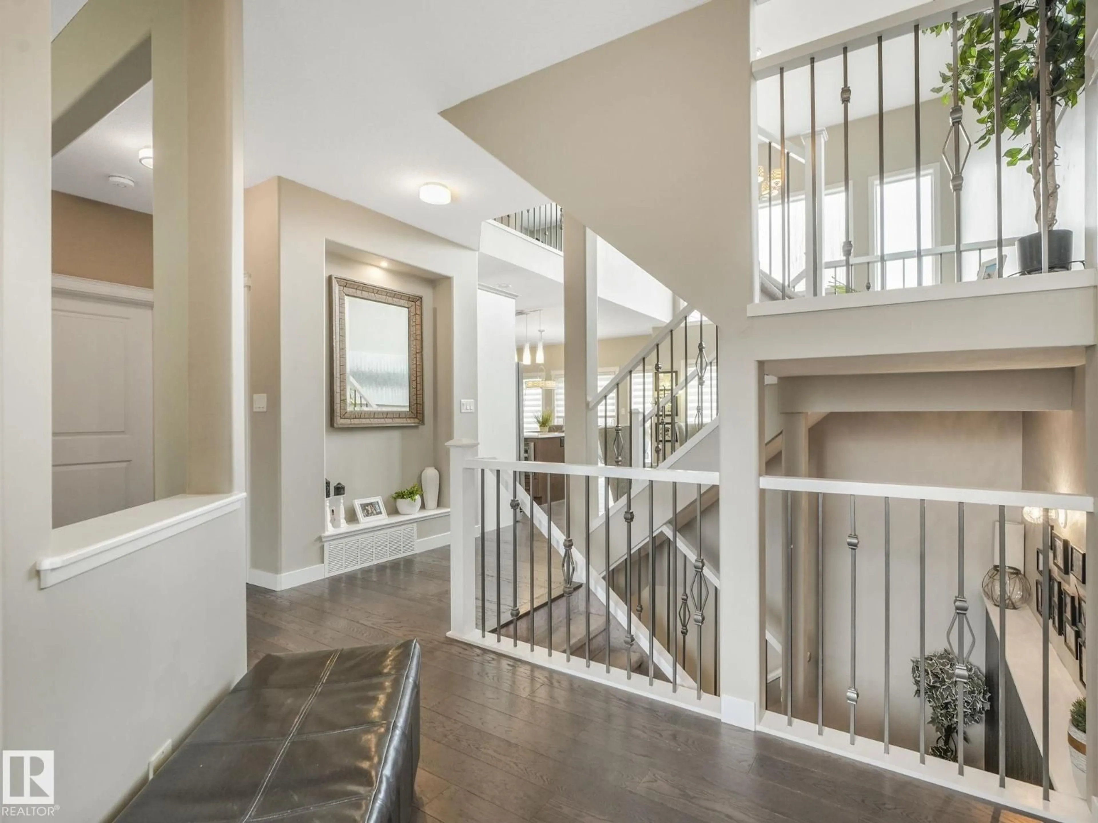 Indoor entryway for SW - 15835 10 AV, Edmonton Alberta T6W2H2